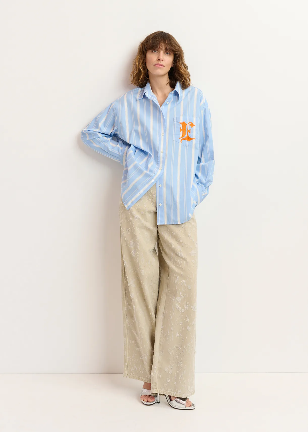 Ecru denim distressed wide-leg jeans