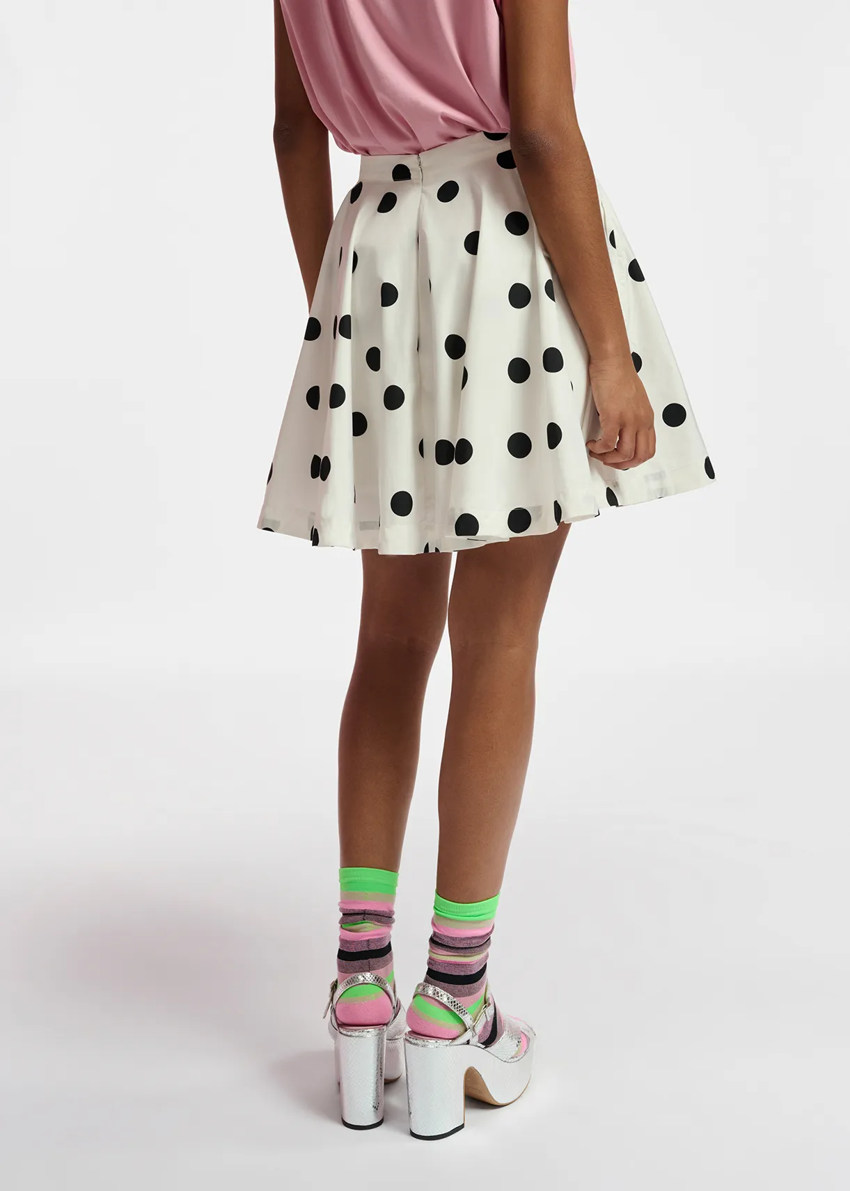White and black polka-dot voluminous mini skirt