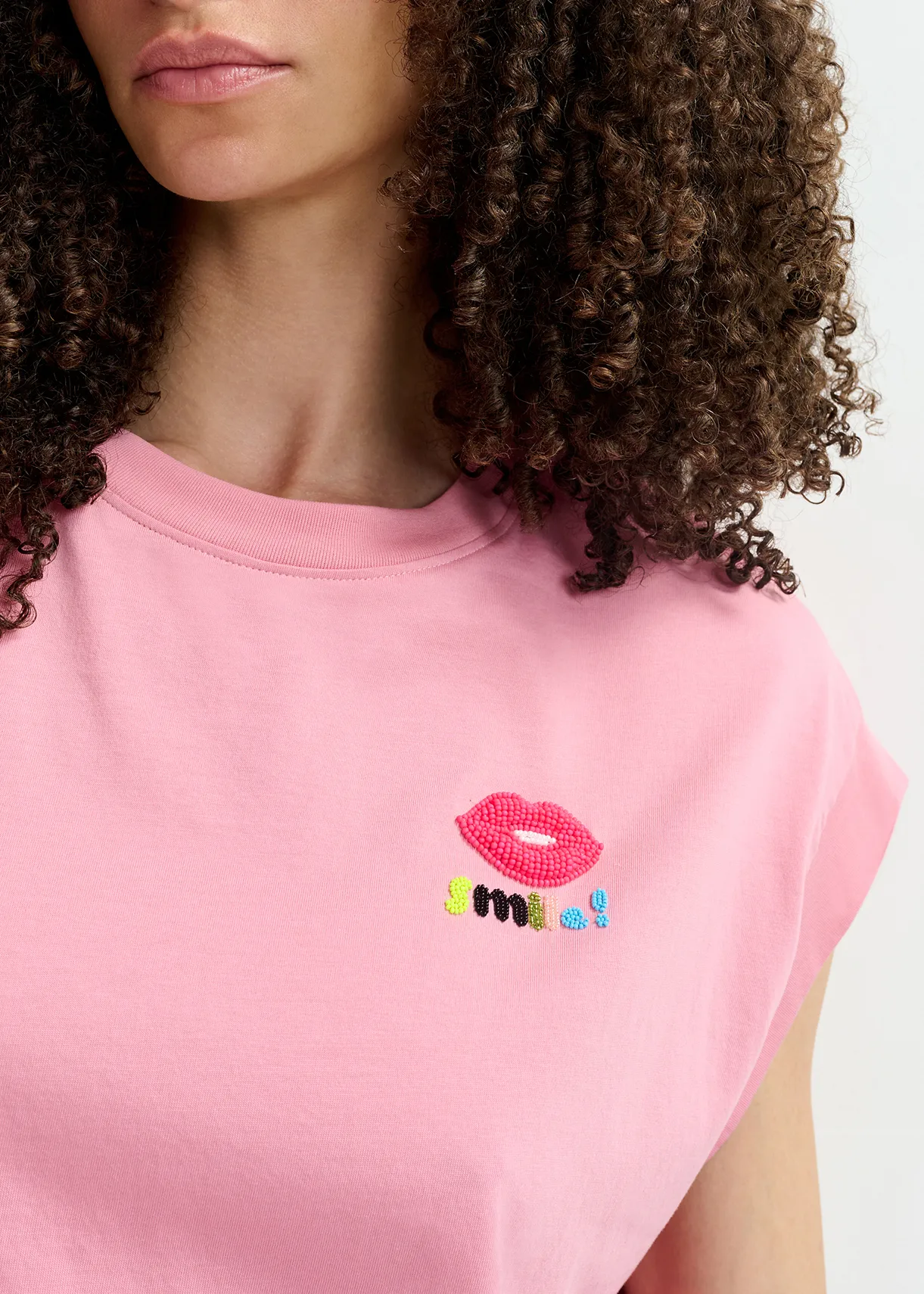 Light pink organic cotton T-shirt with embroidery