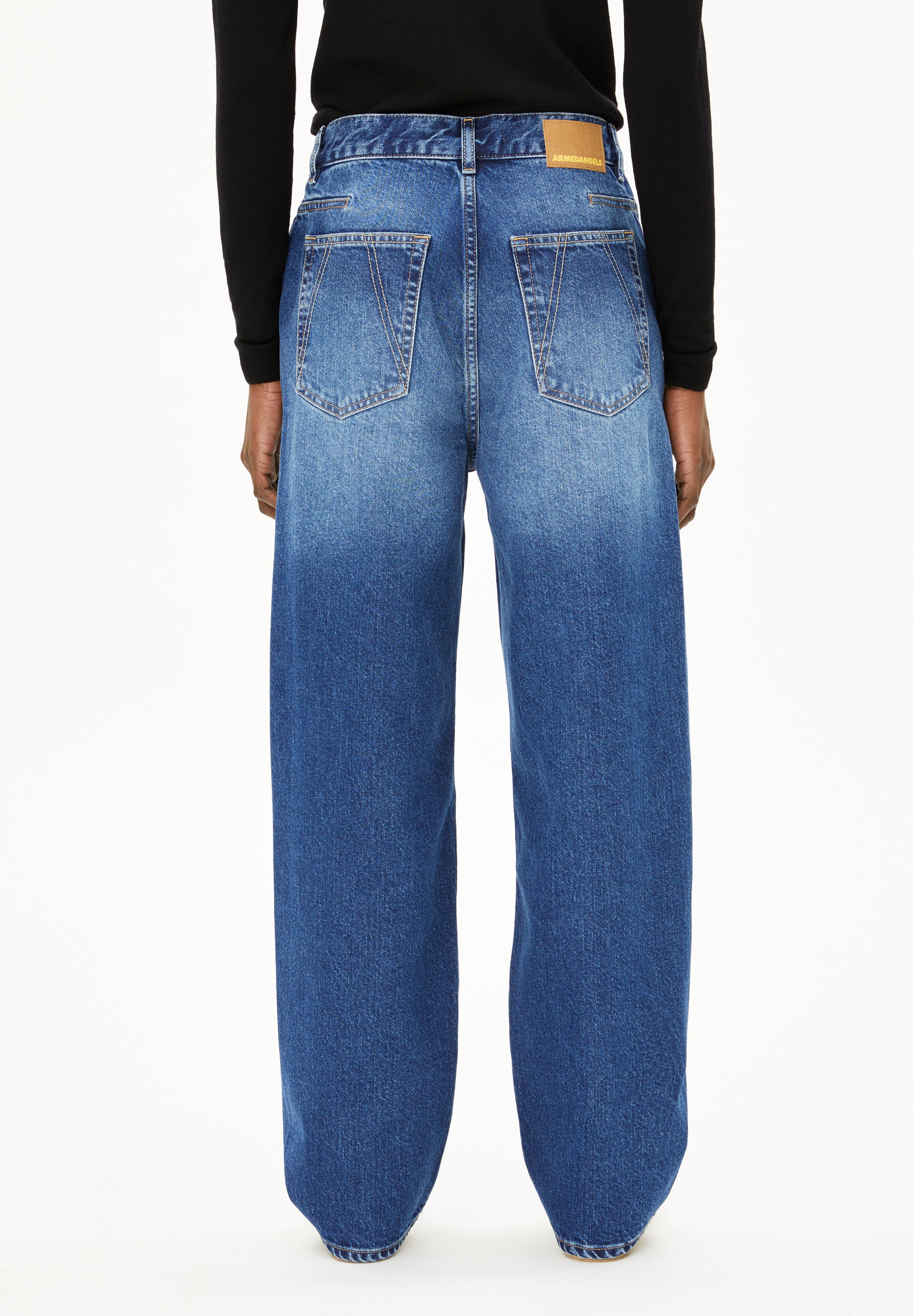 HAAYI Wide leg low waist made from recycled cotton