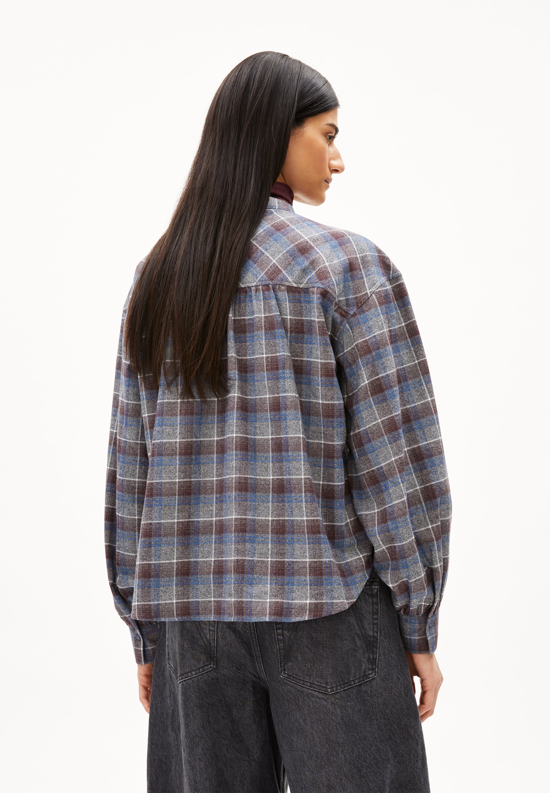 EFINARAA CHECK Blouse made from organic cotton