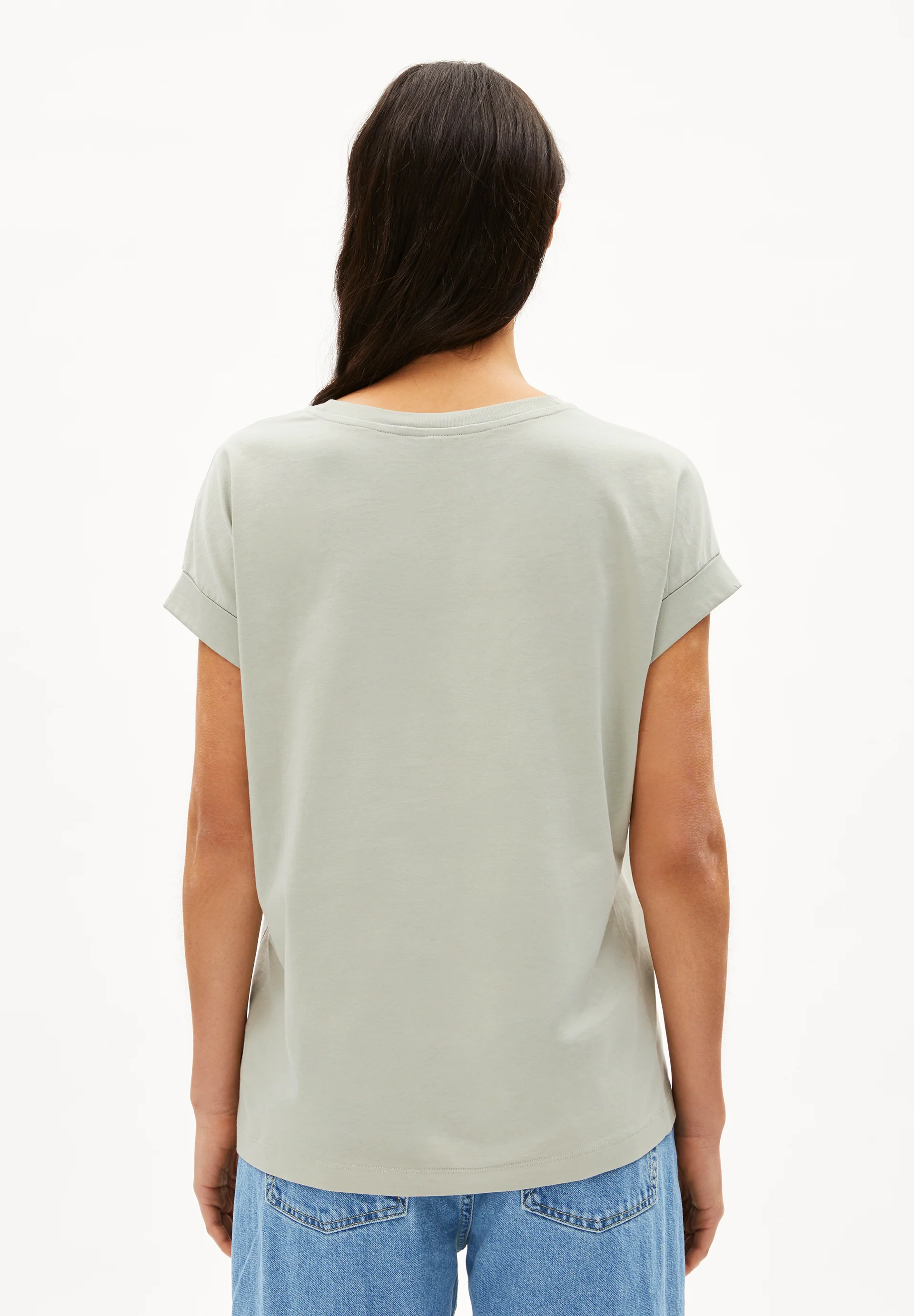 IDAARA T-shirts from organic cotton