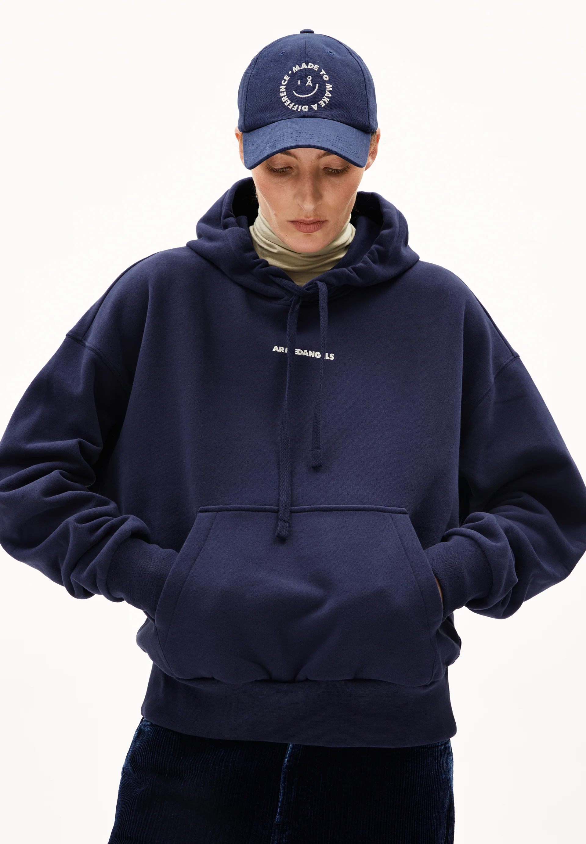 FRANCISARAA DIFFERENCE Sweathoodie from organic cotton