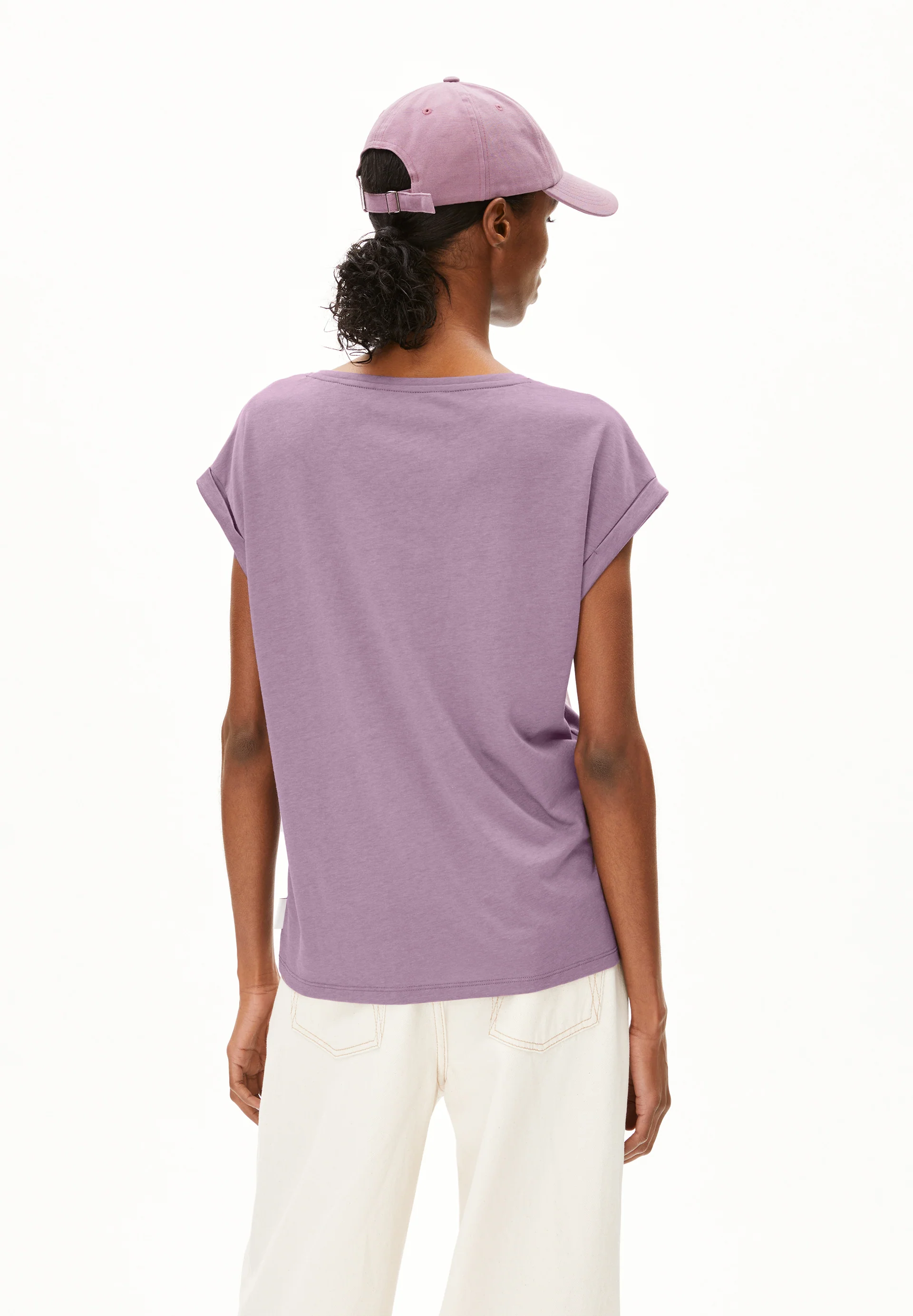 JILAANA T-shirt made of TENCEL™ Lyocell Mix.