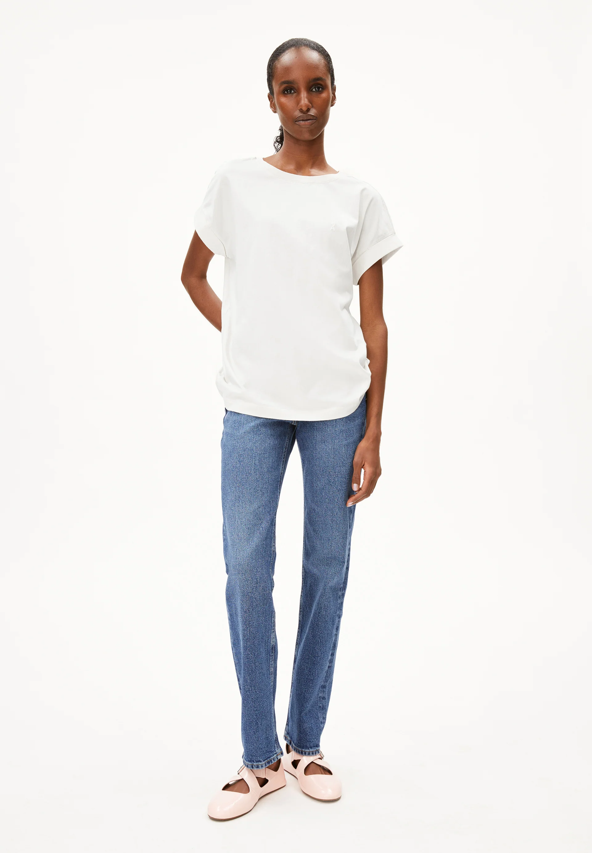 IDAARA T-shirts from organic cotton