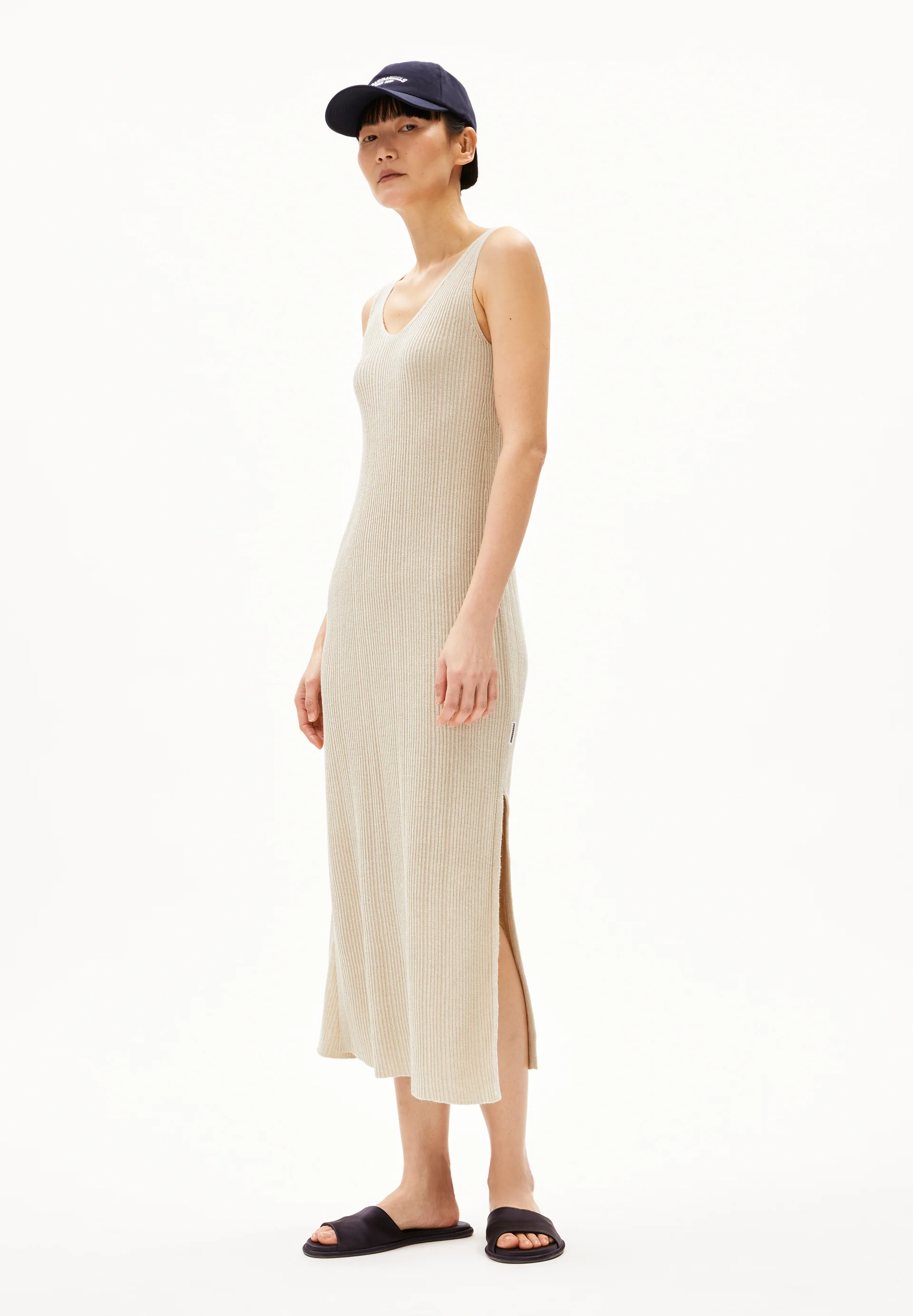 LINEN BLEND KNIT DRESS Knit Dress made of Linen-Mix