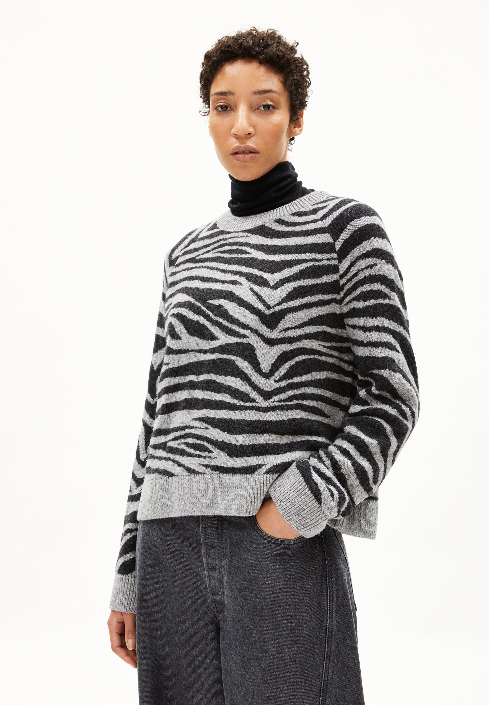 LILIRIAA ZEBRARAA Jumper made from an organic wool blend