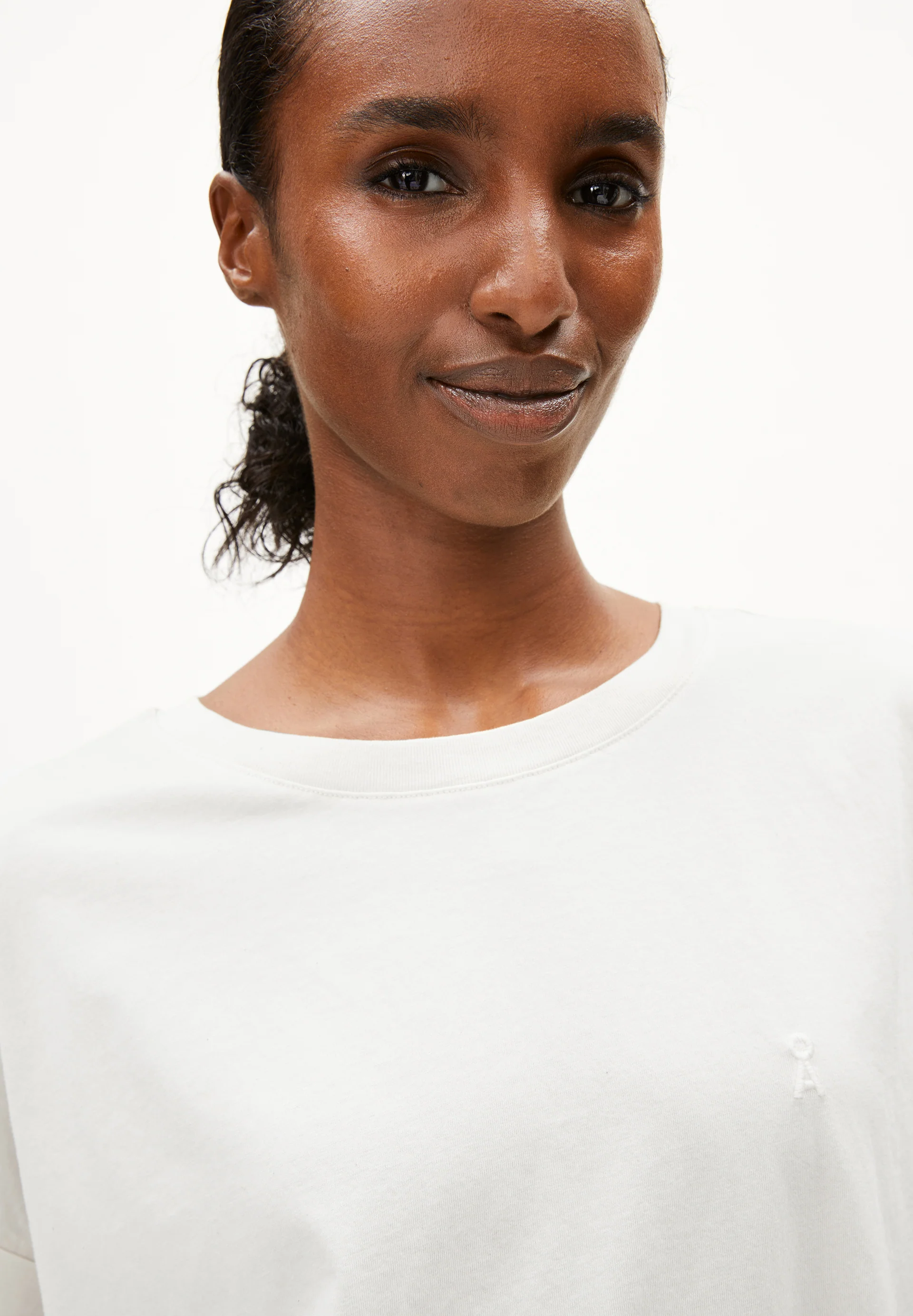 IDAARA T-shirts from organic cotton
