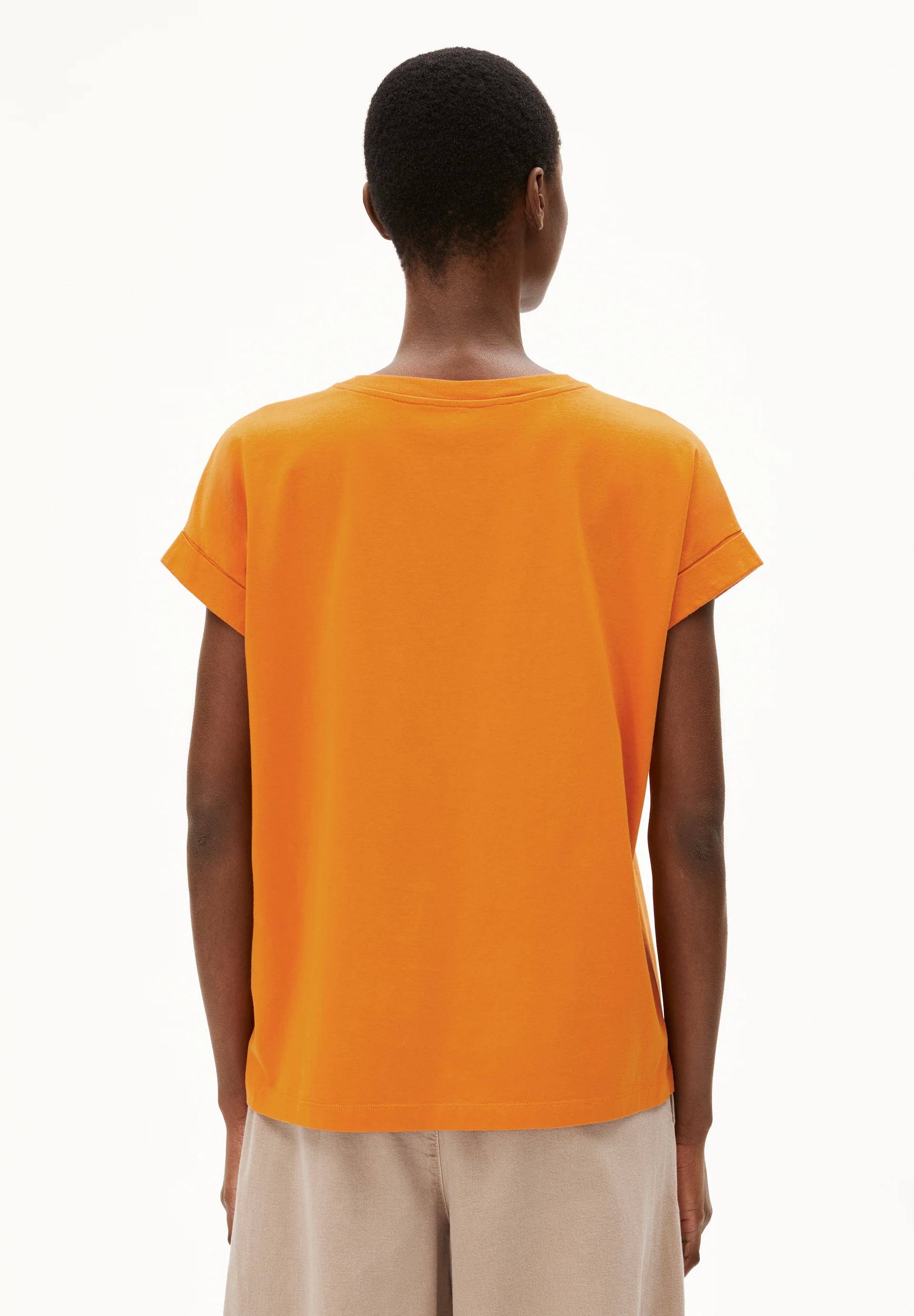 IDAARA T-shirts from organic cotton