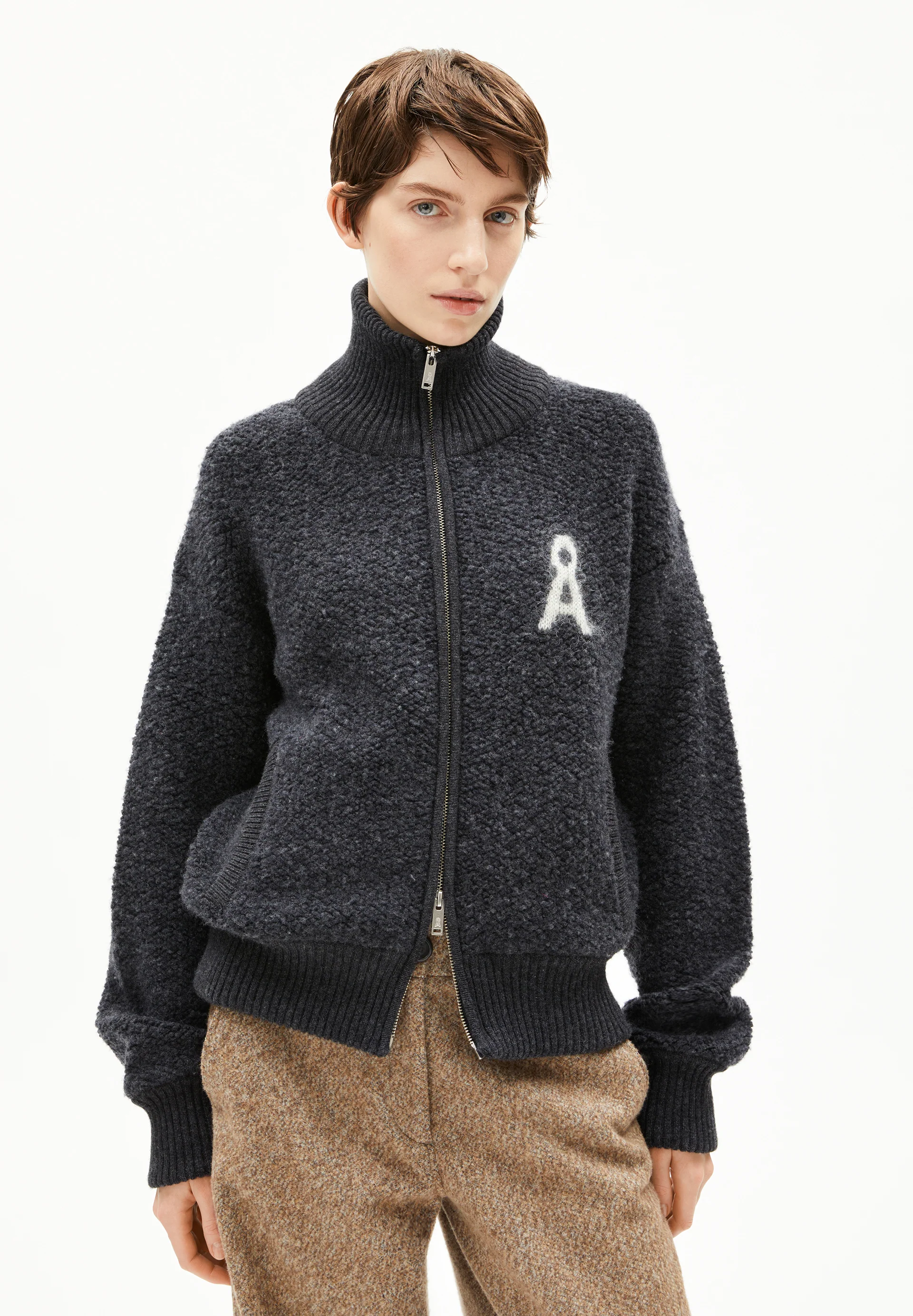 ICONIC Å GWENAA BOUCLÉ Jacket made from organic cotton