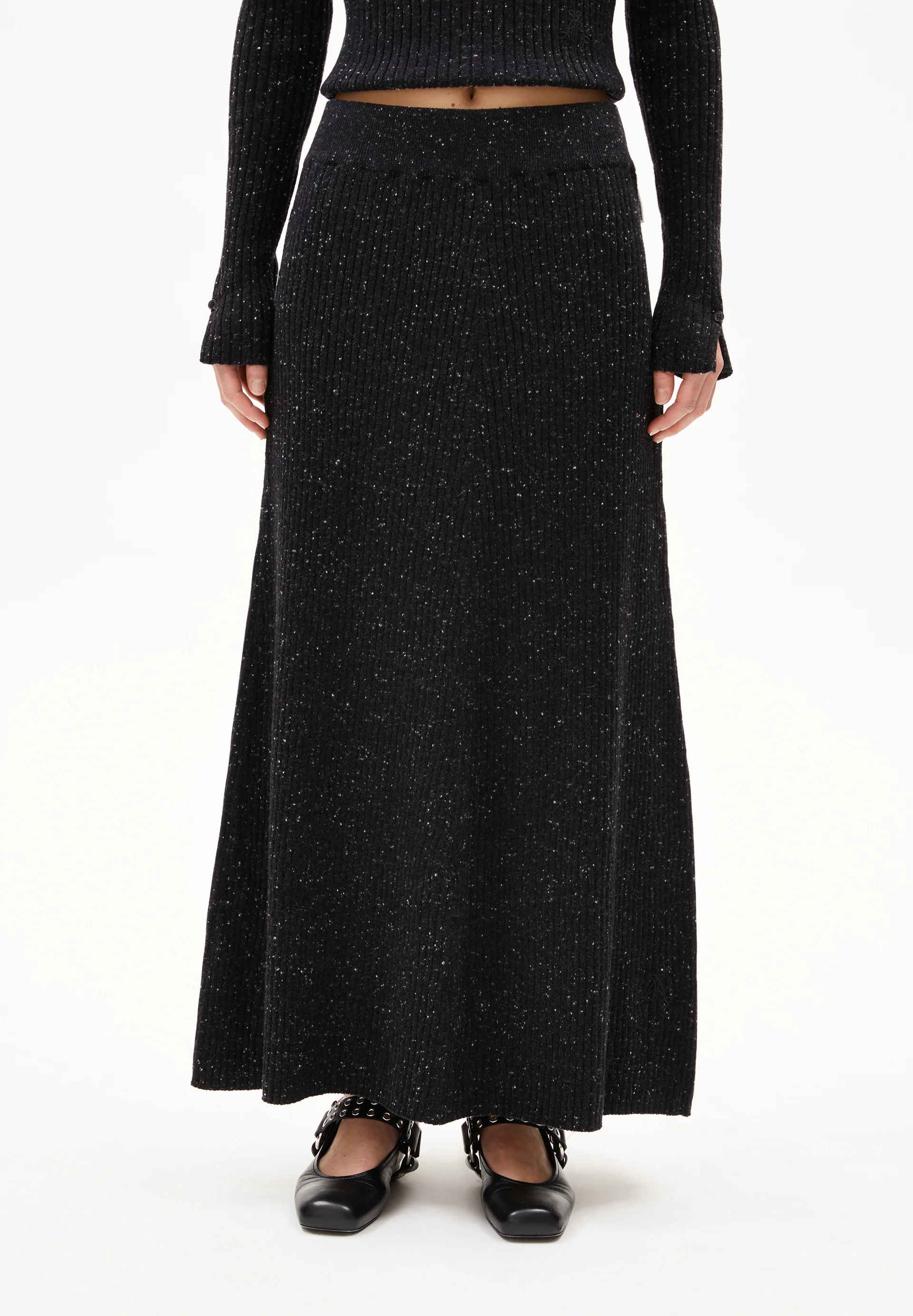 HANAA TWEED Knit Skirt made of recycled Organic Wool Mix