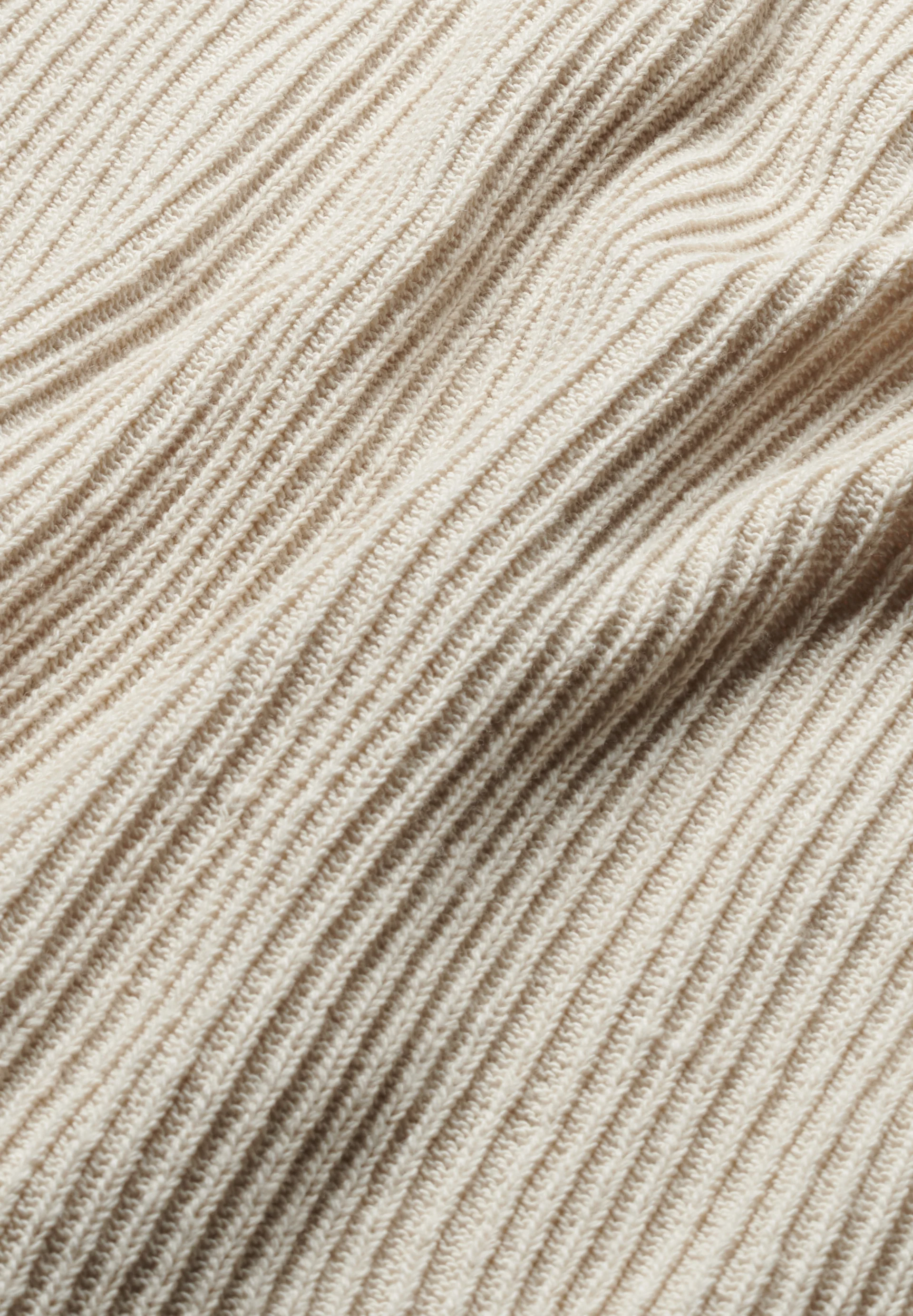 LINEN BLEND KNIT TOP Knit Top made of Linen-Mix