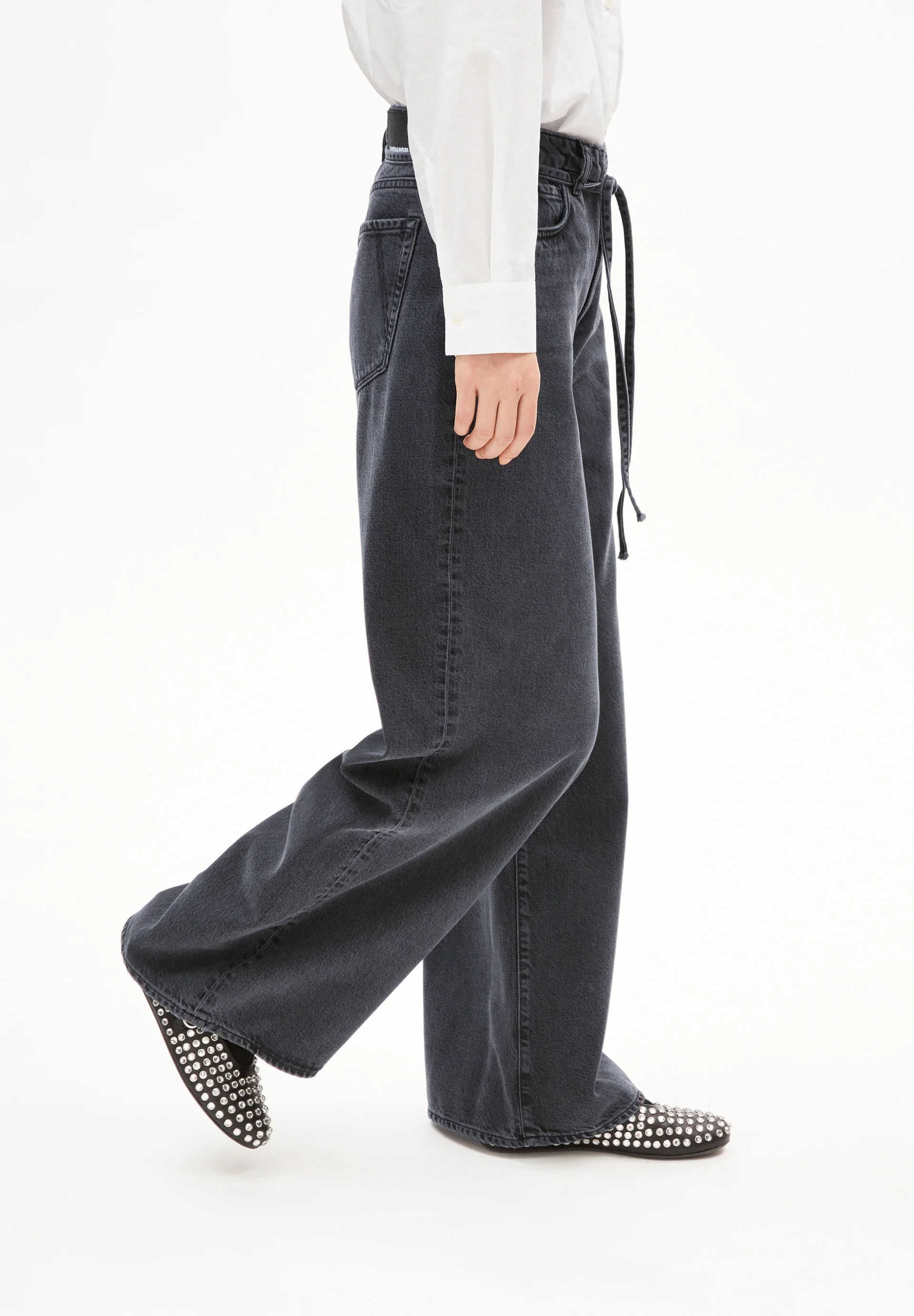 ASTRAEAAS WIDE JEAN Wide leg mid waist made from a lyocell cotton blend