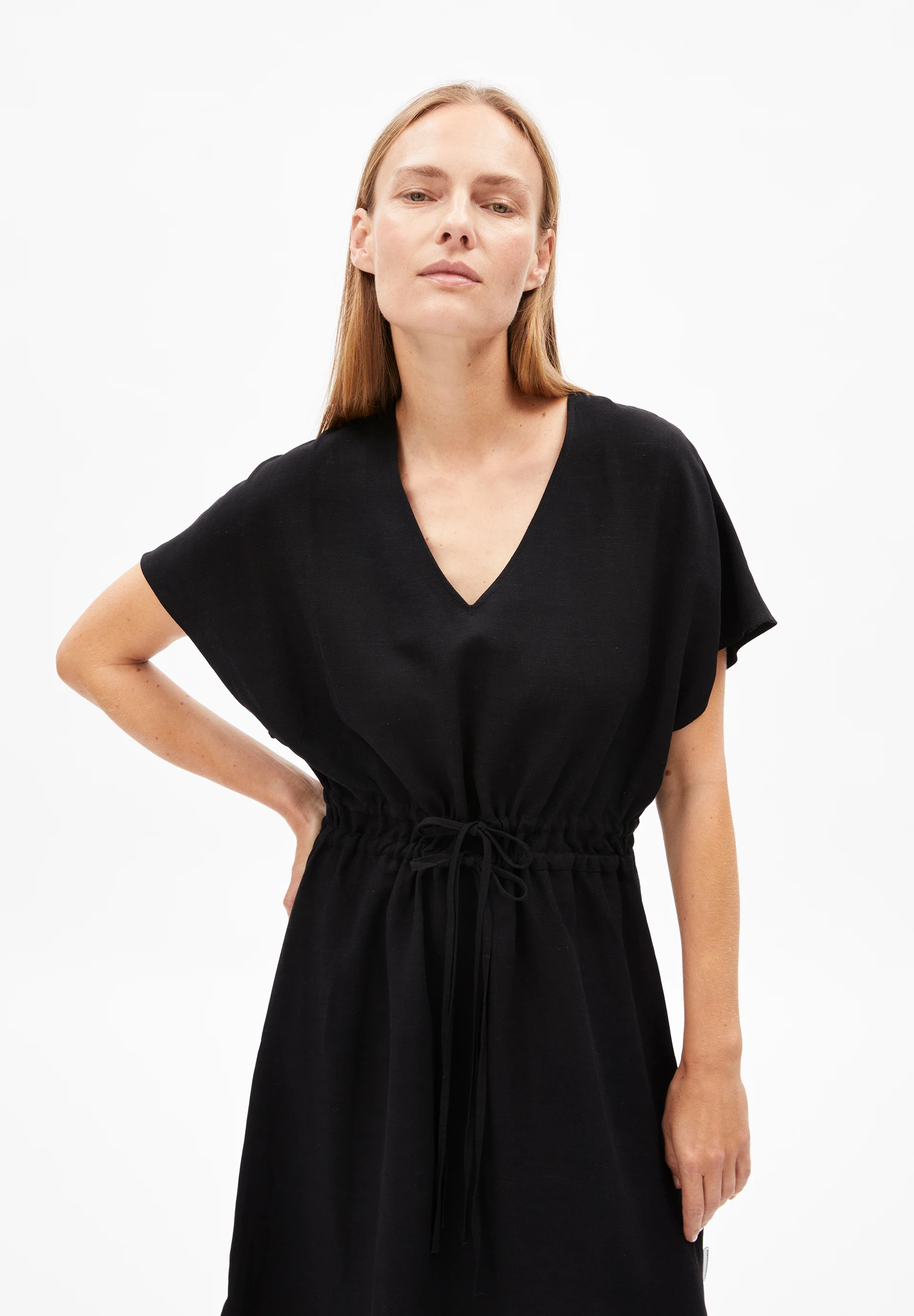 MAAHOLINA LINO Woven Dress made of Linen-Mix