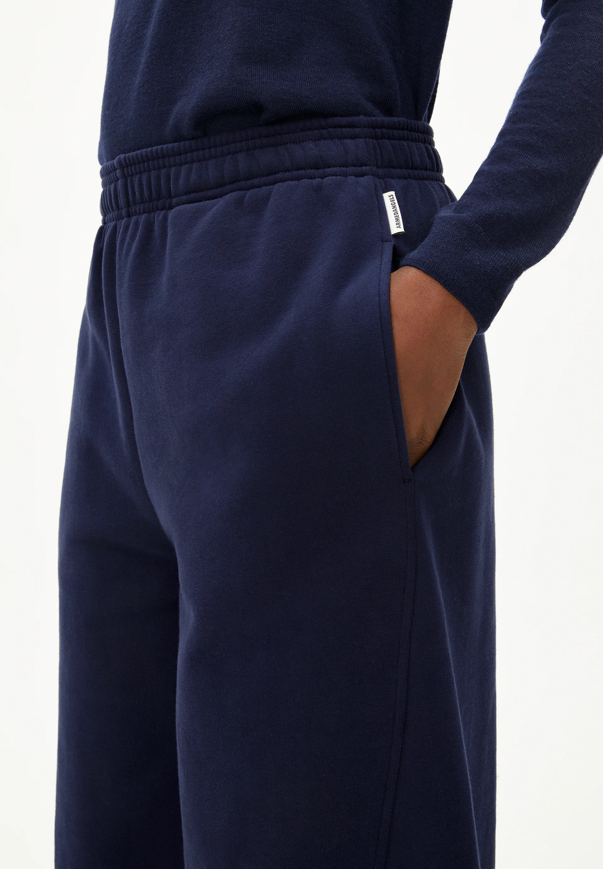 BELLAISAA Sweat pants made from organic cotton