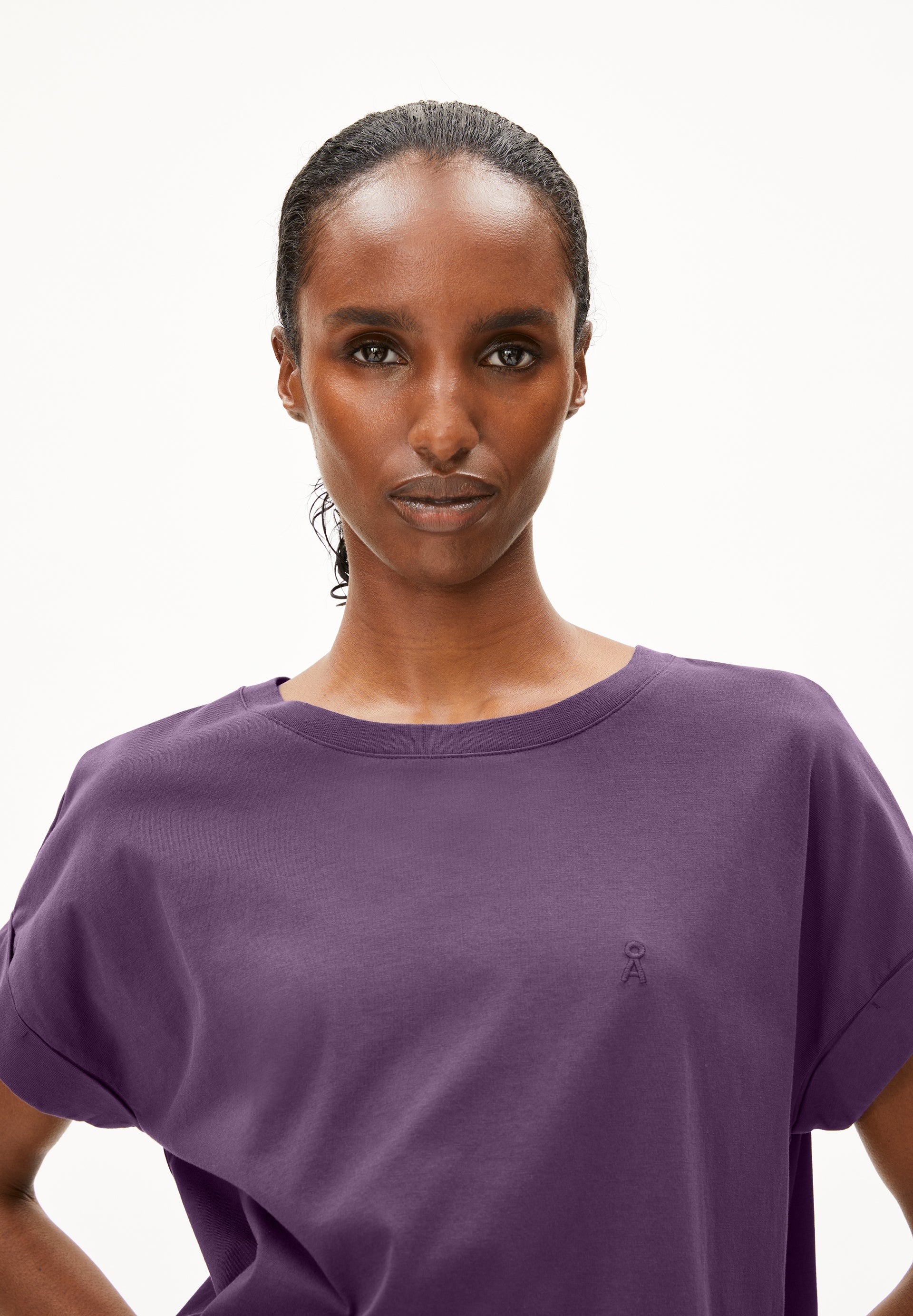 IDAARA T-shirts from organic cotton
