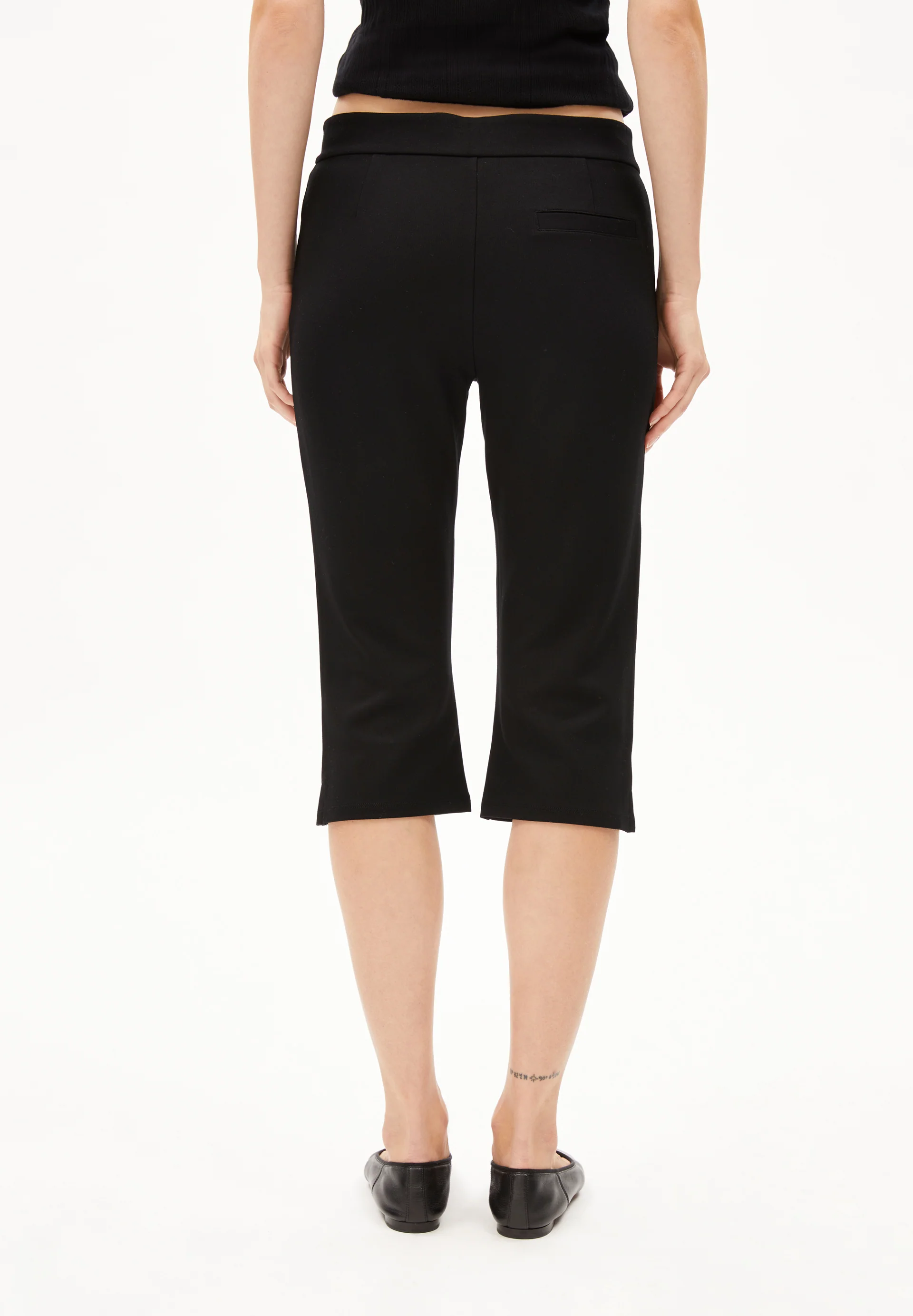 MOONBAA Capri made of LENZING™ ECOVERO™ Viscose Mix