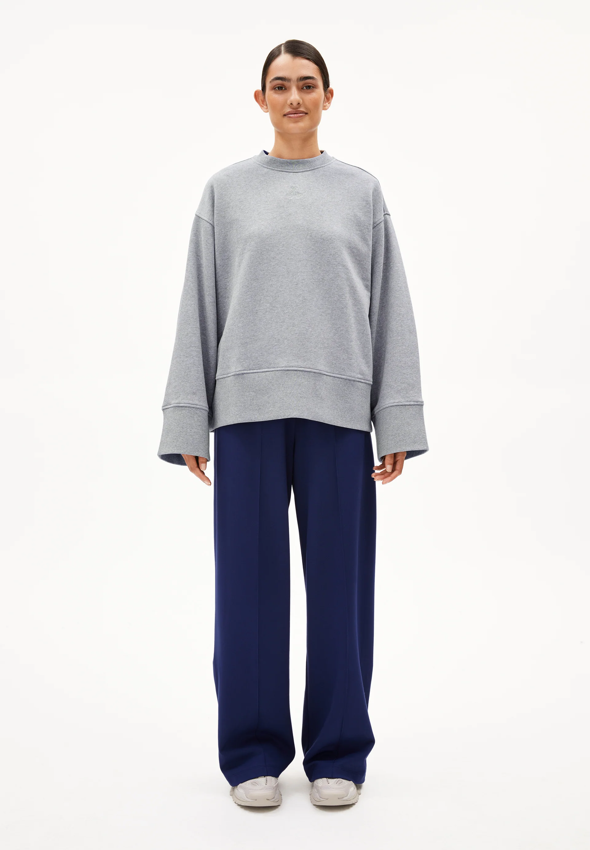 ANWAA Sweatshirt from organic cotton