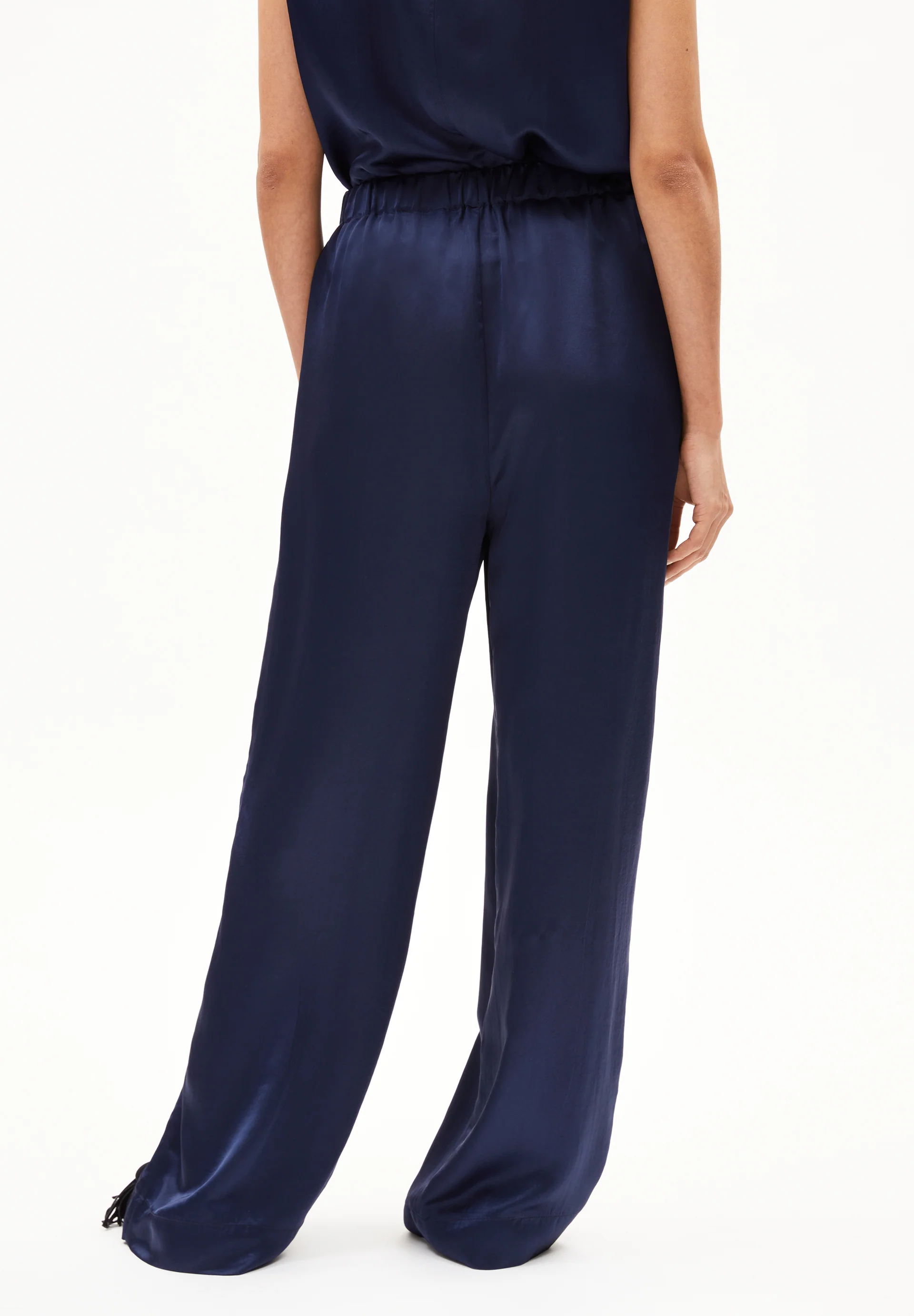JONVAALIE NIALAA Woven Pants made of Naia™ Renew