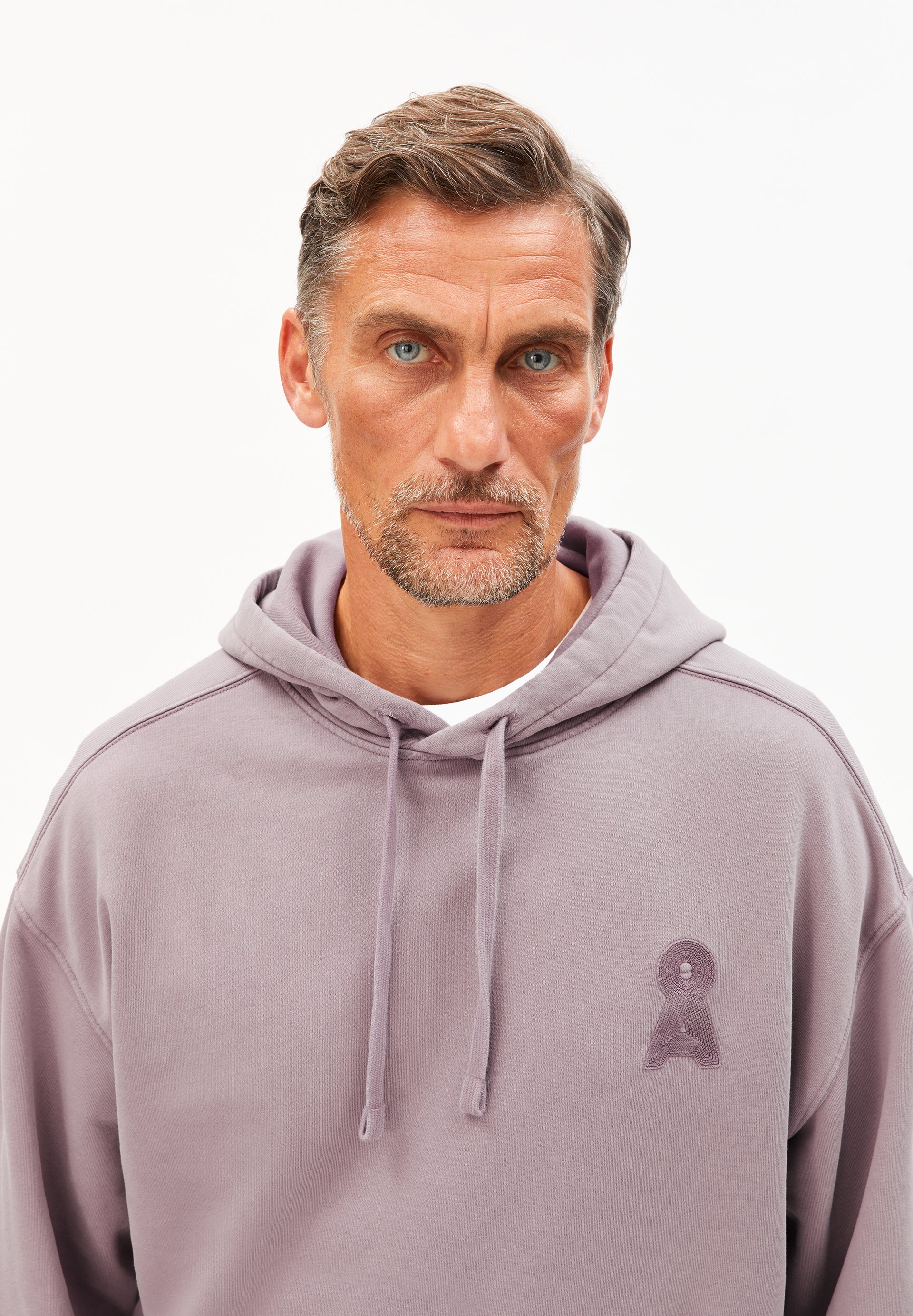ICONIC Å KIRAAN GMT DYE Sweatshirt from organic cotton