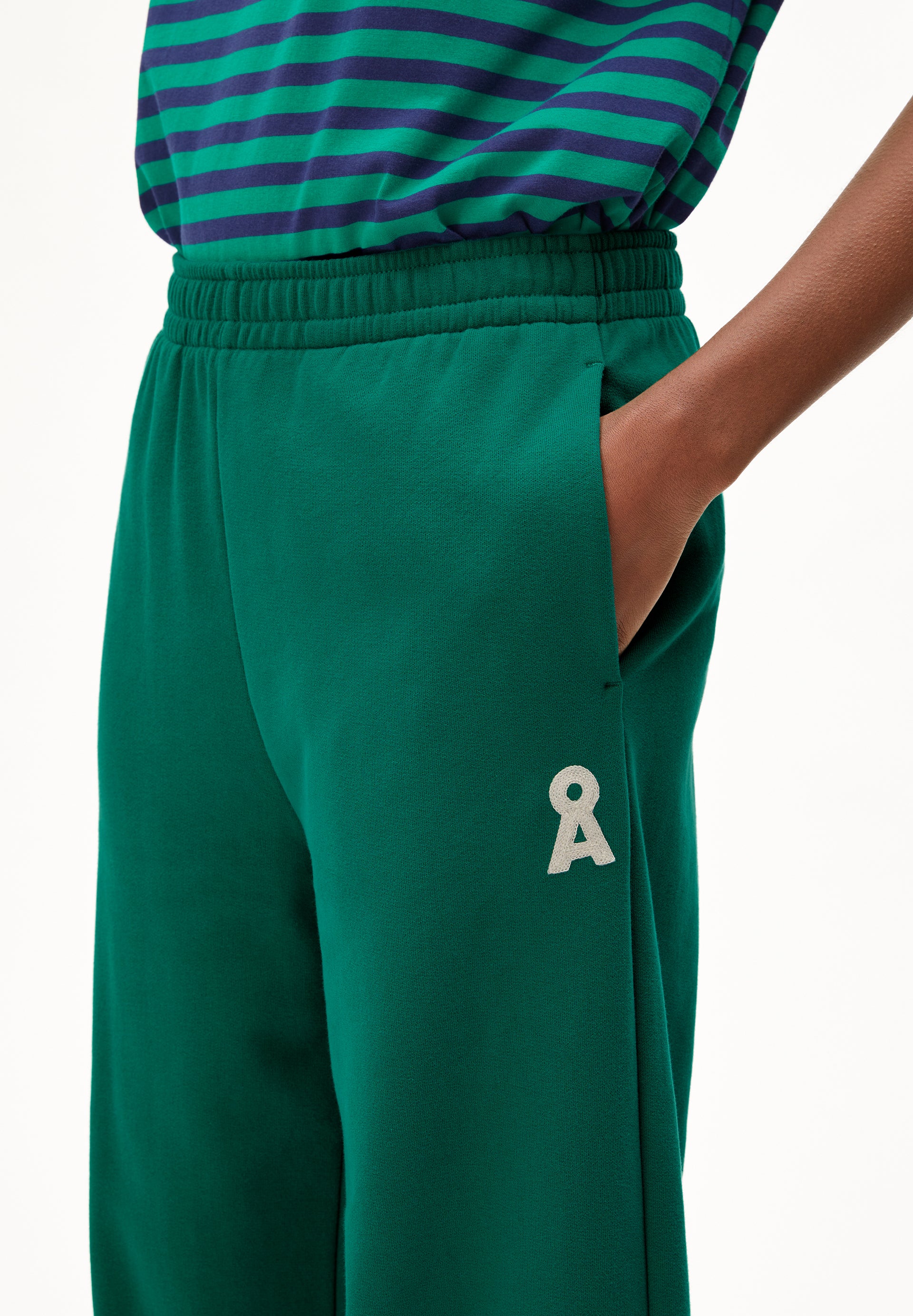 ICONIC Å IVAARA SWEATPANT Sweatpants from organic cotton