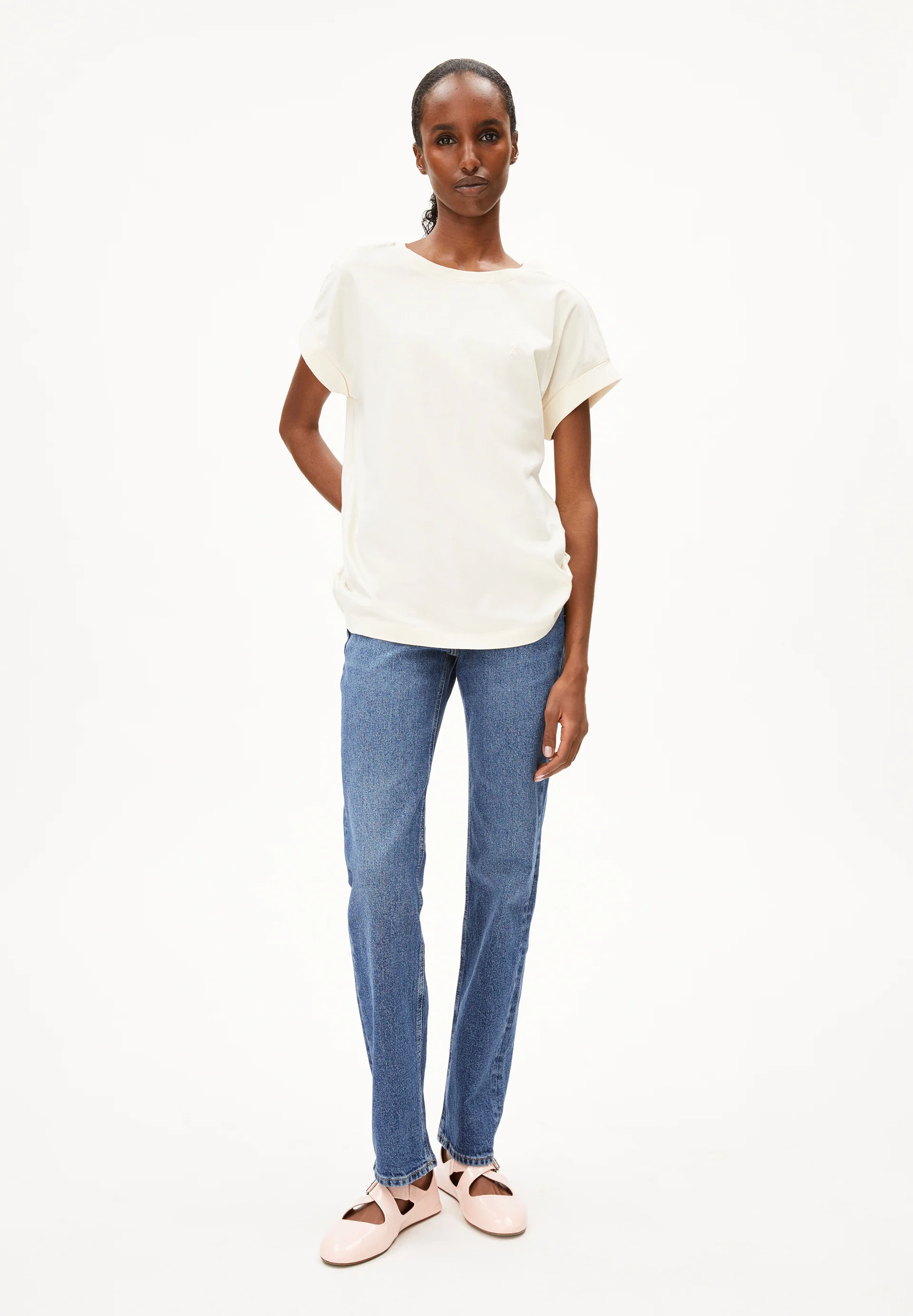 IDAARA T-shirts from organic cotton