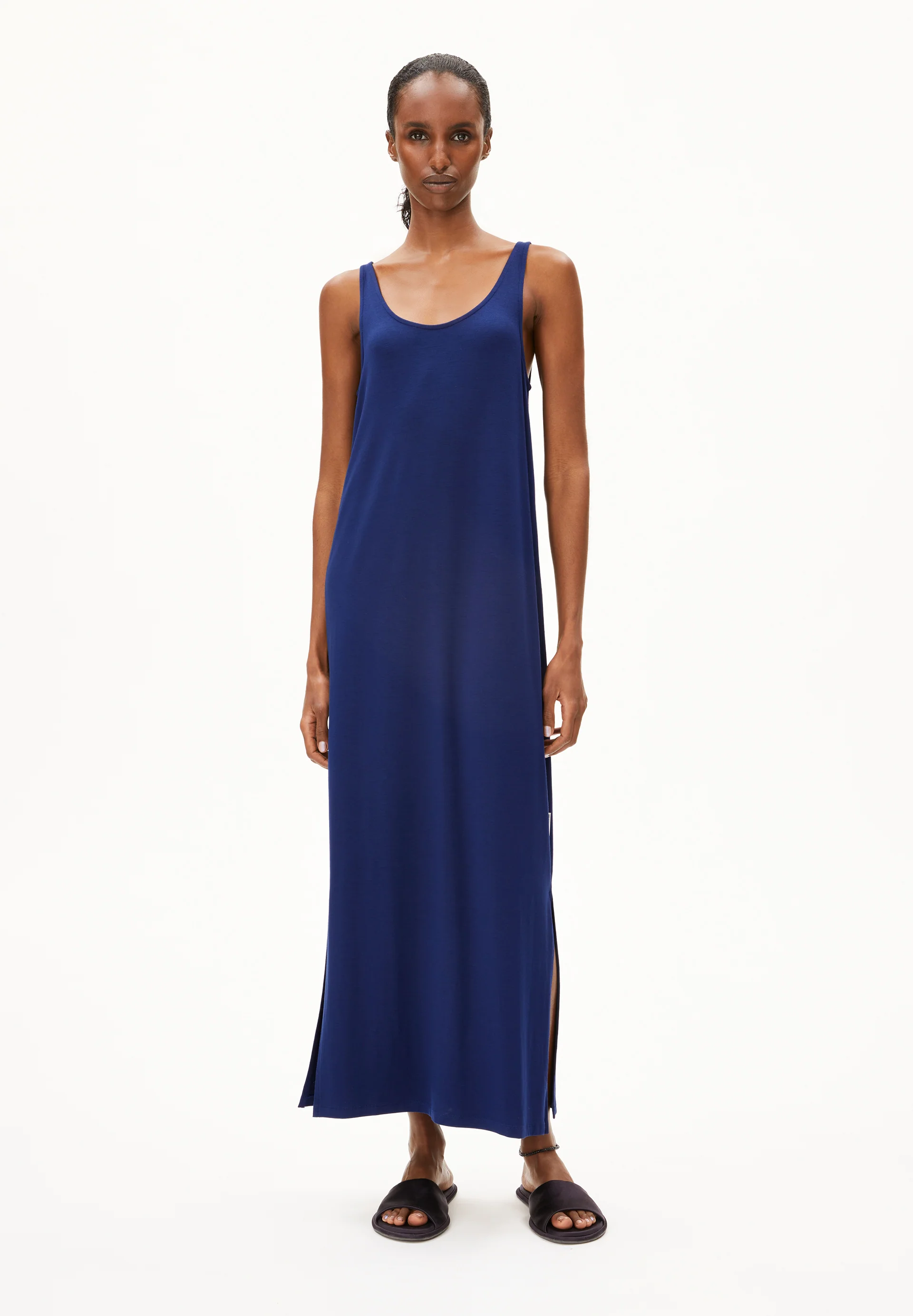 MAELIAA SOLID Jersey Dress made of LENZING™ ECOVERO™ Viscose Mix