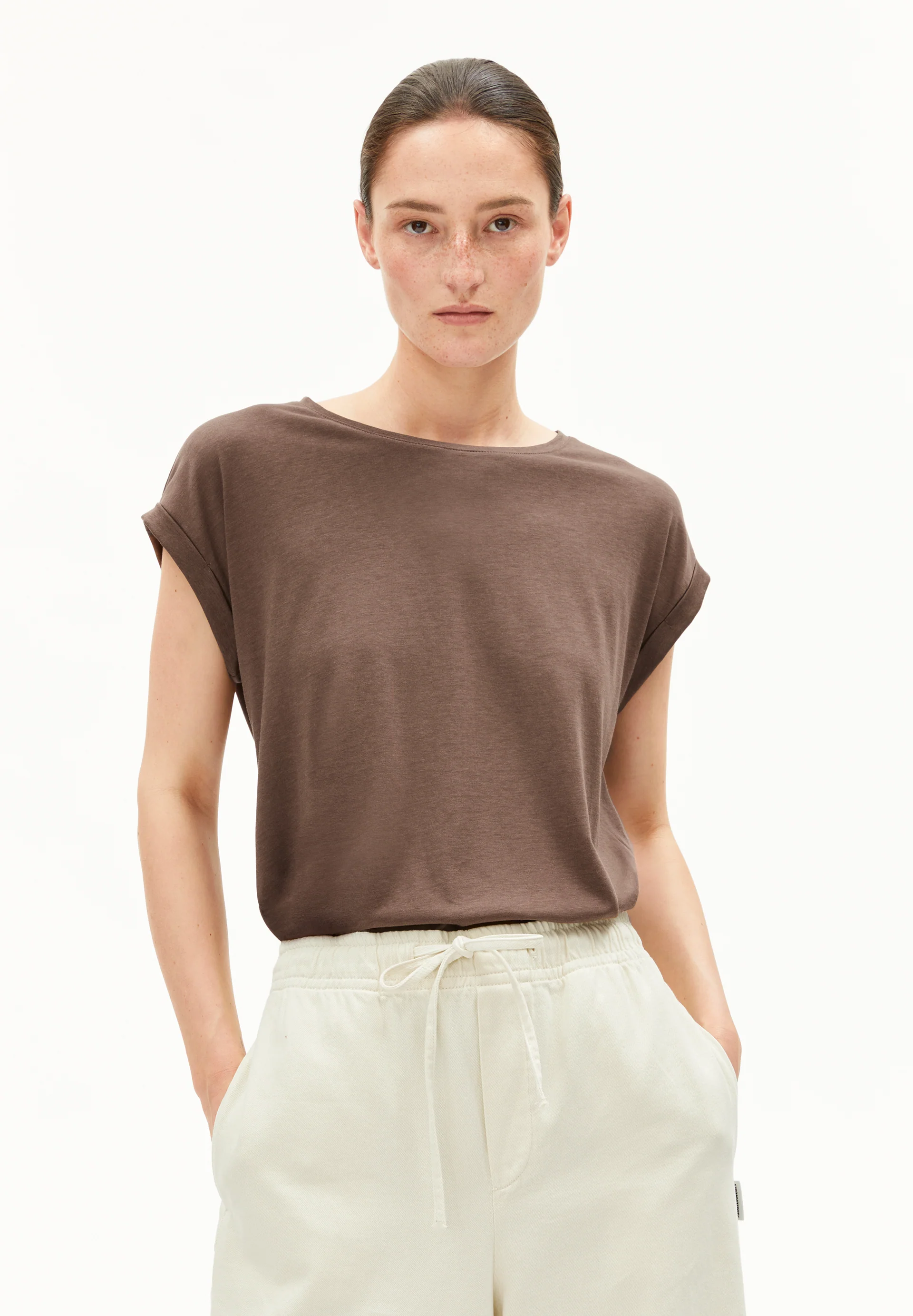 JILAANA T-shirt made of TENCEL™ Lyocell Mix.