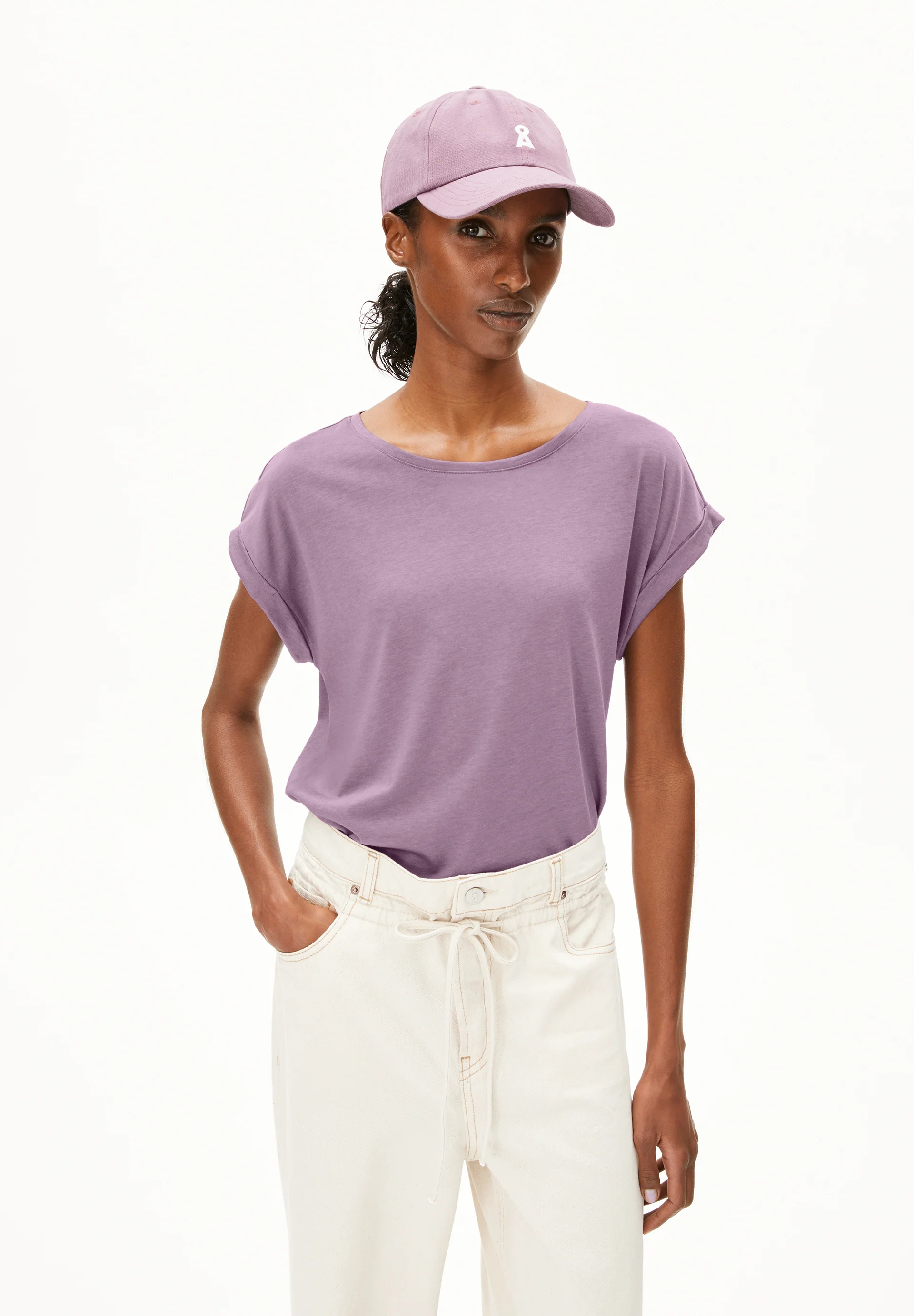 JILAANA T-shirt made of TENCEL™ Lyocell Mix.
