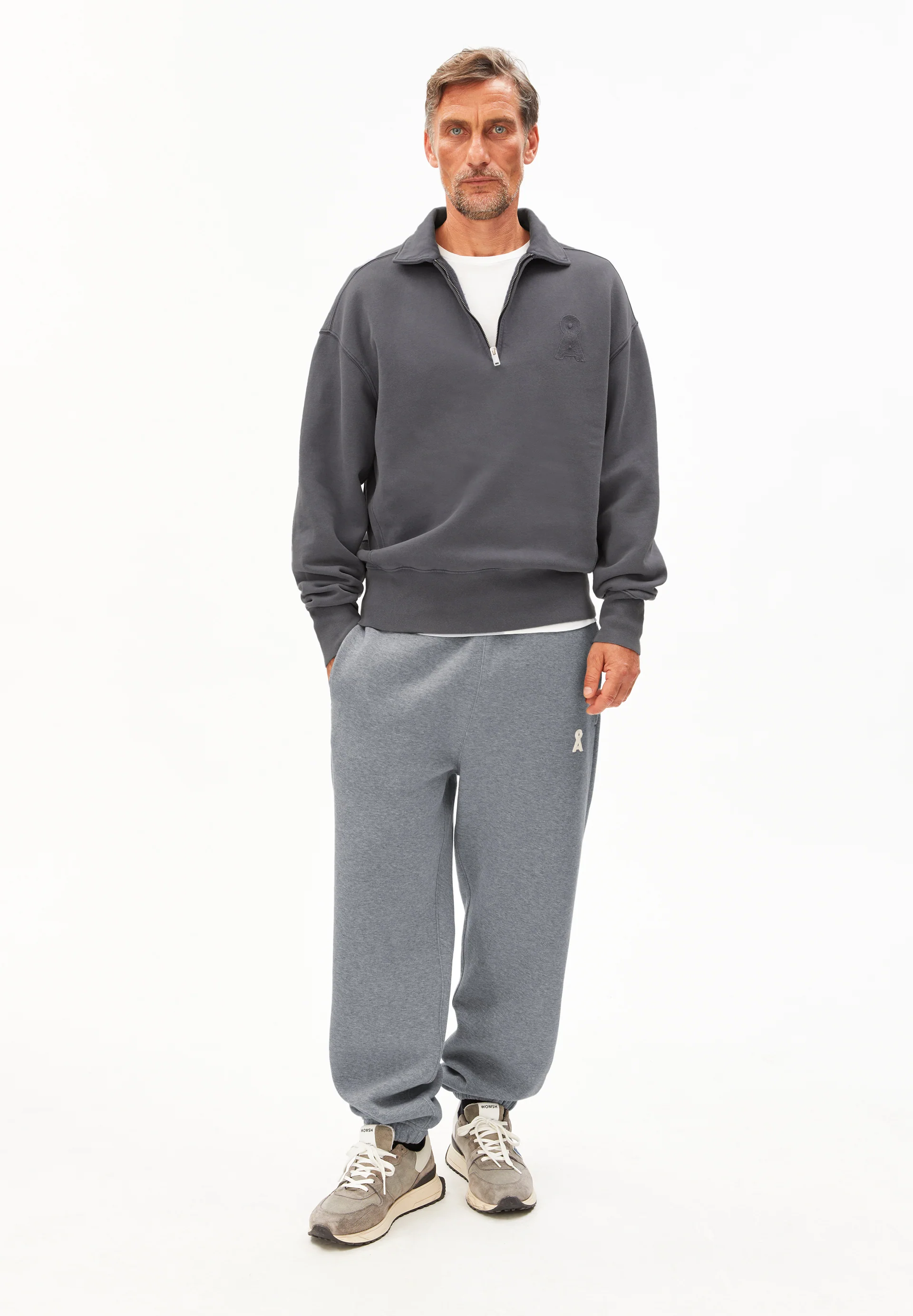 ICONIC Å GMT DYE ZIP TROYER Sweatshirts made from organic cotton