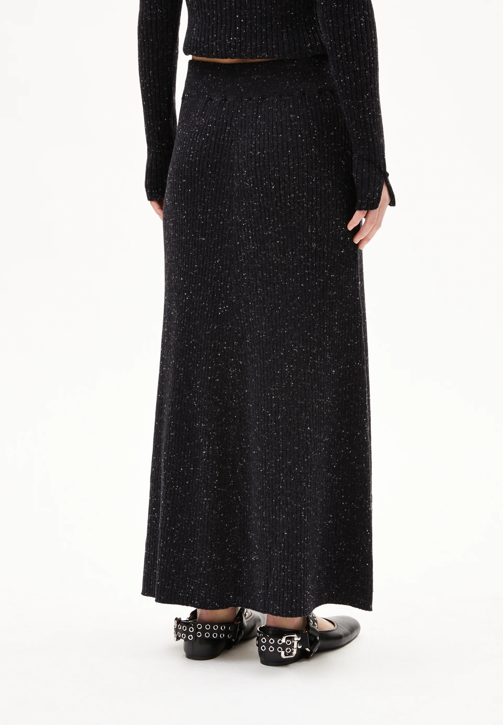 HANAA TWEED Knit Skirt made of recycled Organic Wool Mix