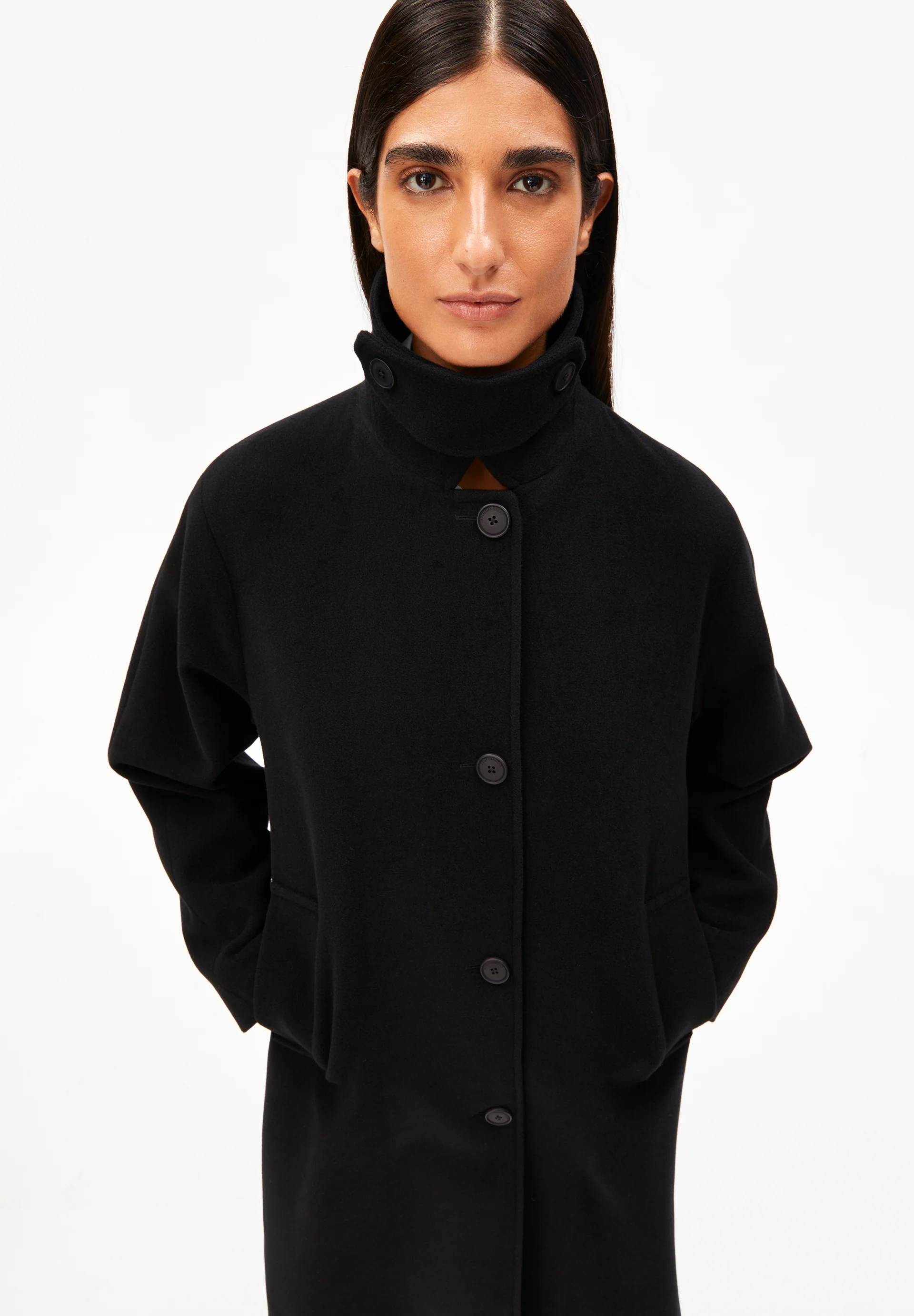VAANOISE WOOL Coat made of recycled Wool