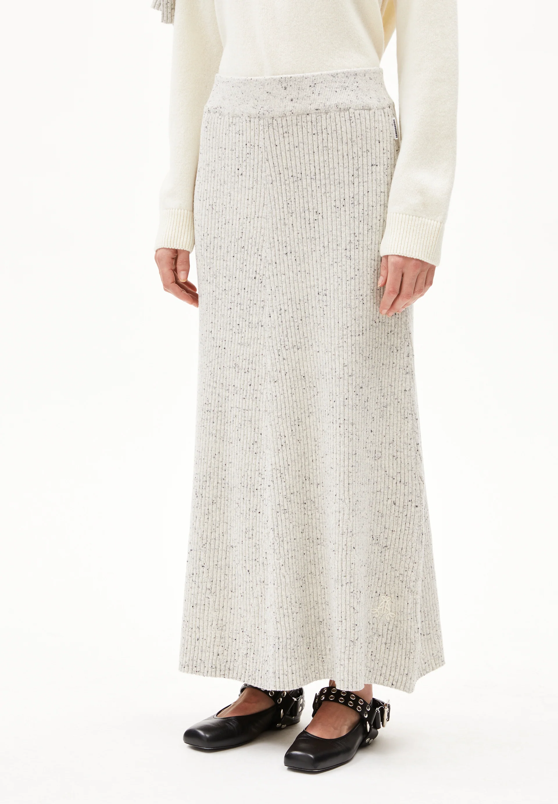 HANAA TWEED Knit Skirt made of recycled Organic Wool Mix