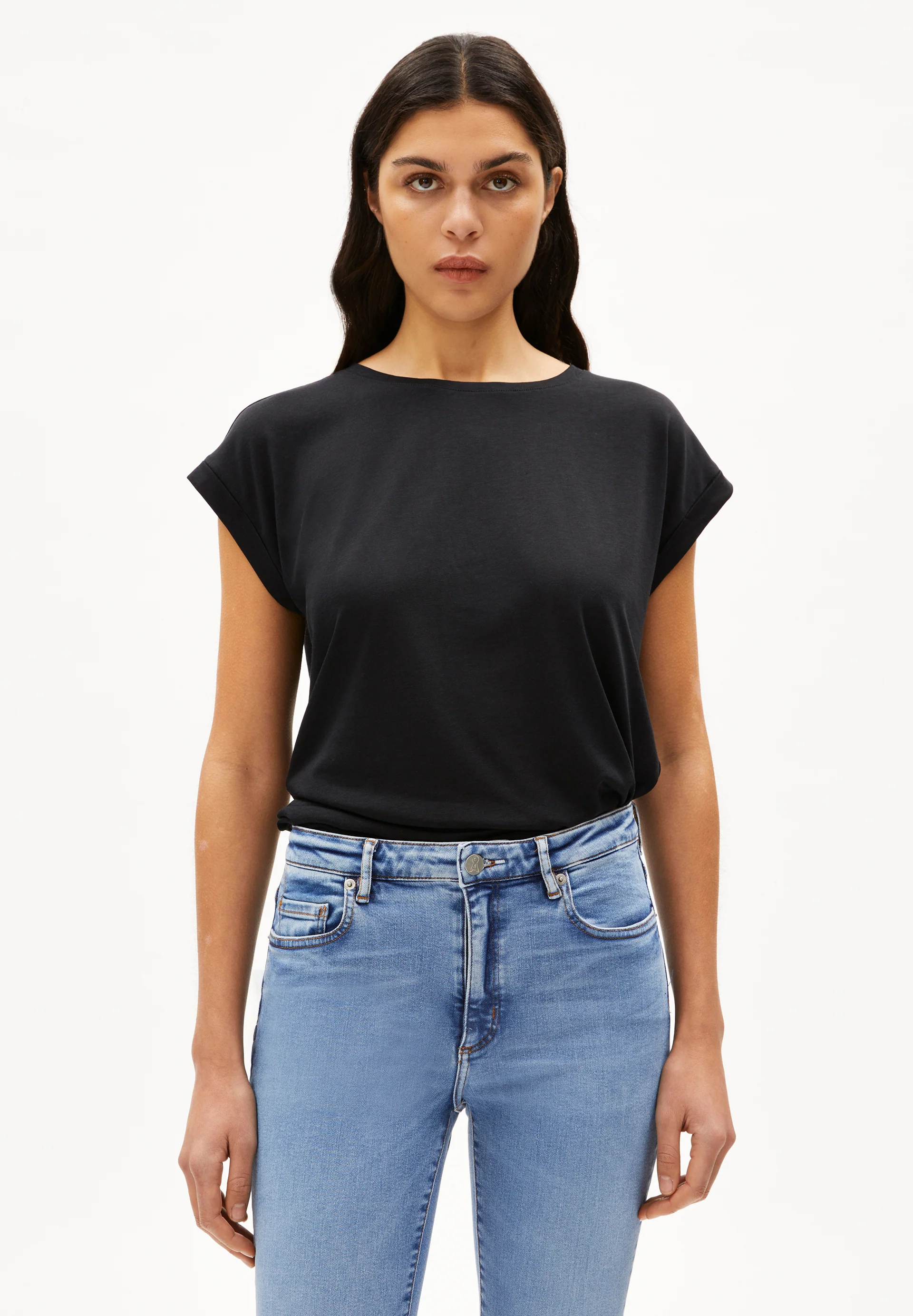 JILAANA T-shirt made of TENCEL™ Lyocell Mix.