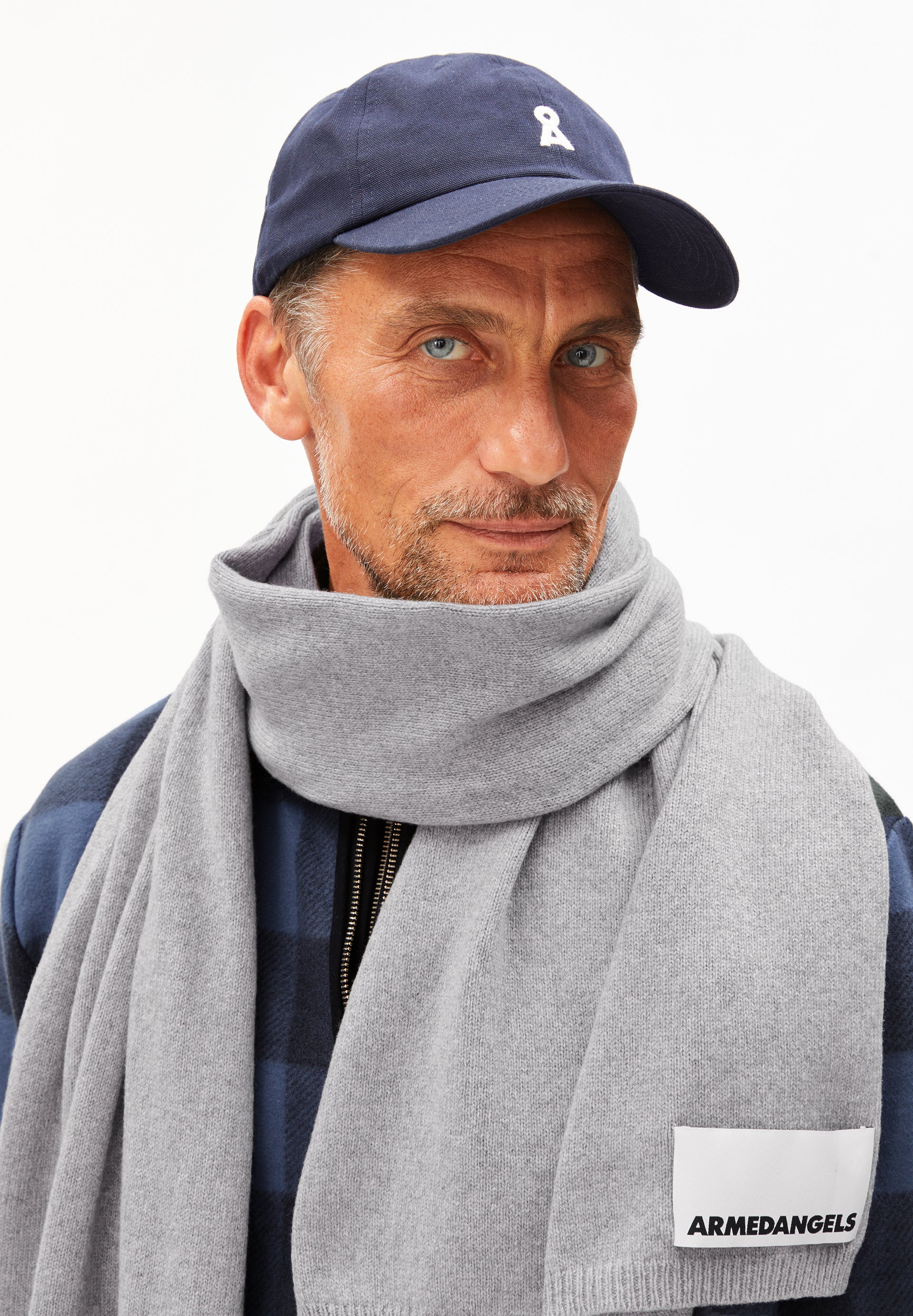 KATARINAA Scarf made of recycled Cashmere Mix