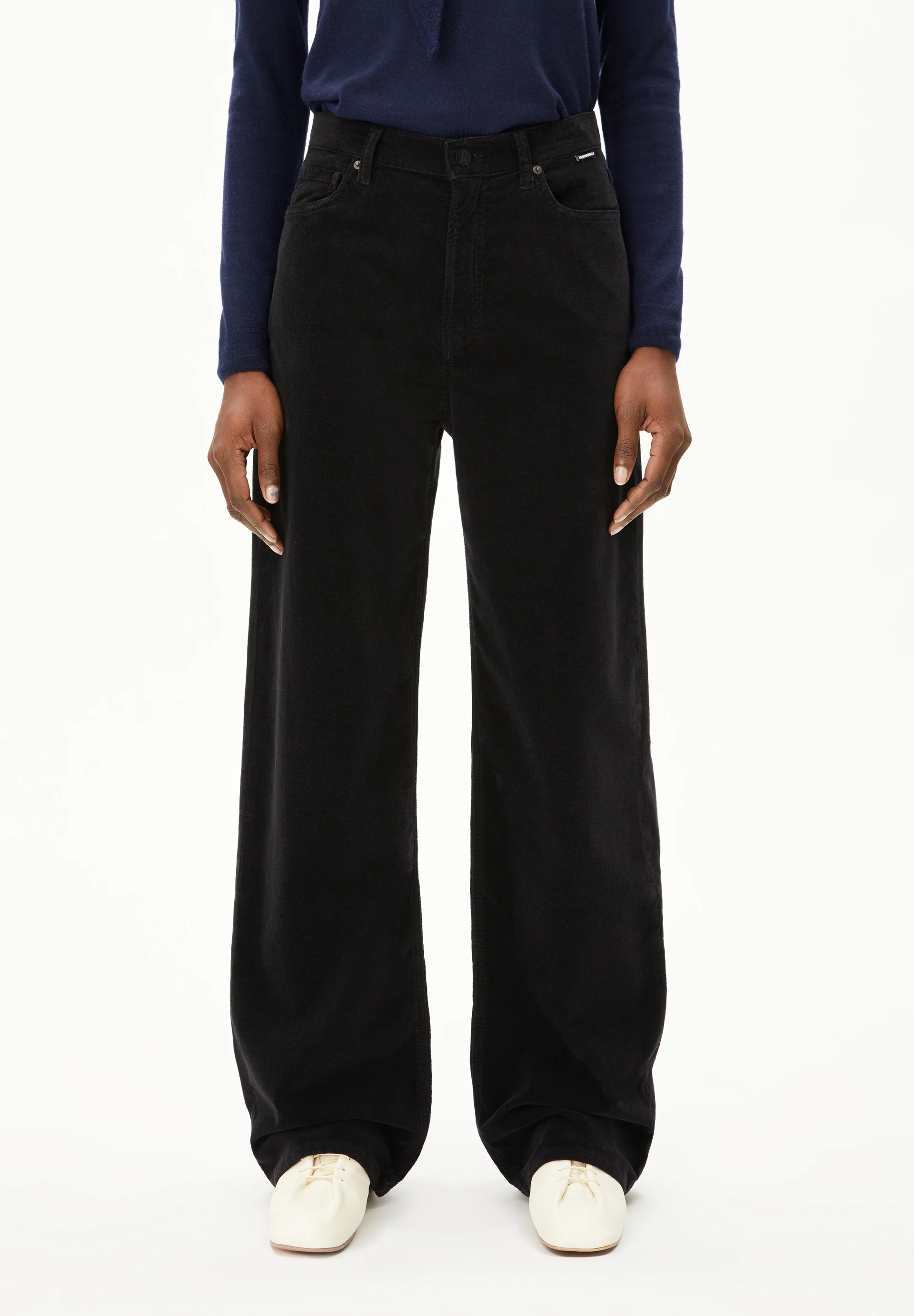 ENIJAA VELVET Woven trousers made from an organic cotton blend