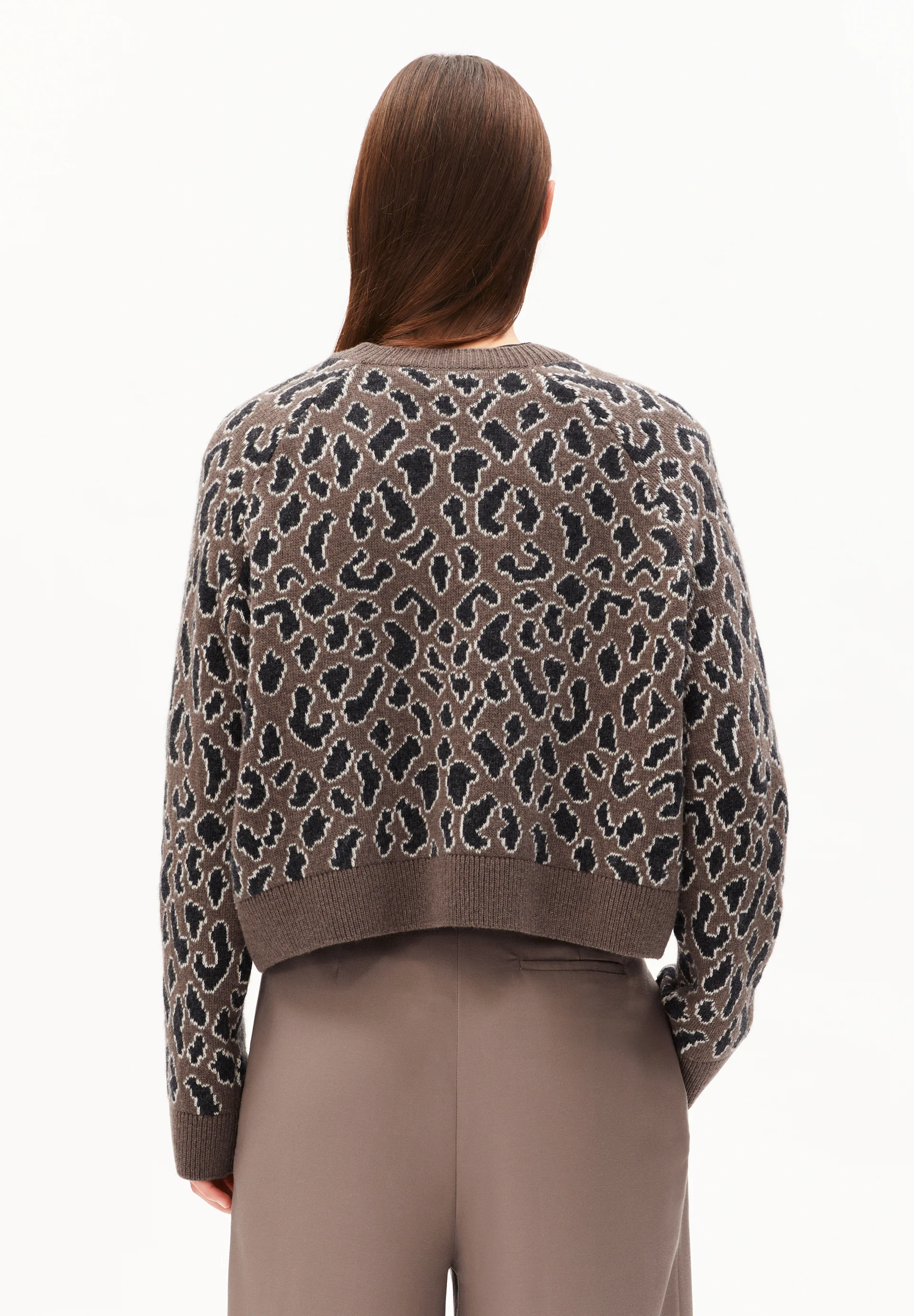 DILIRIAA LEOPAA Sweater made of recycled Organic Wool Mix