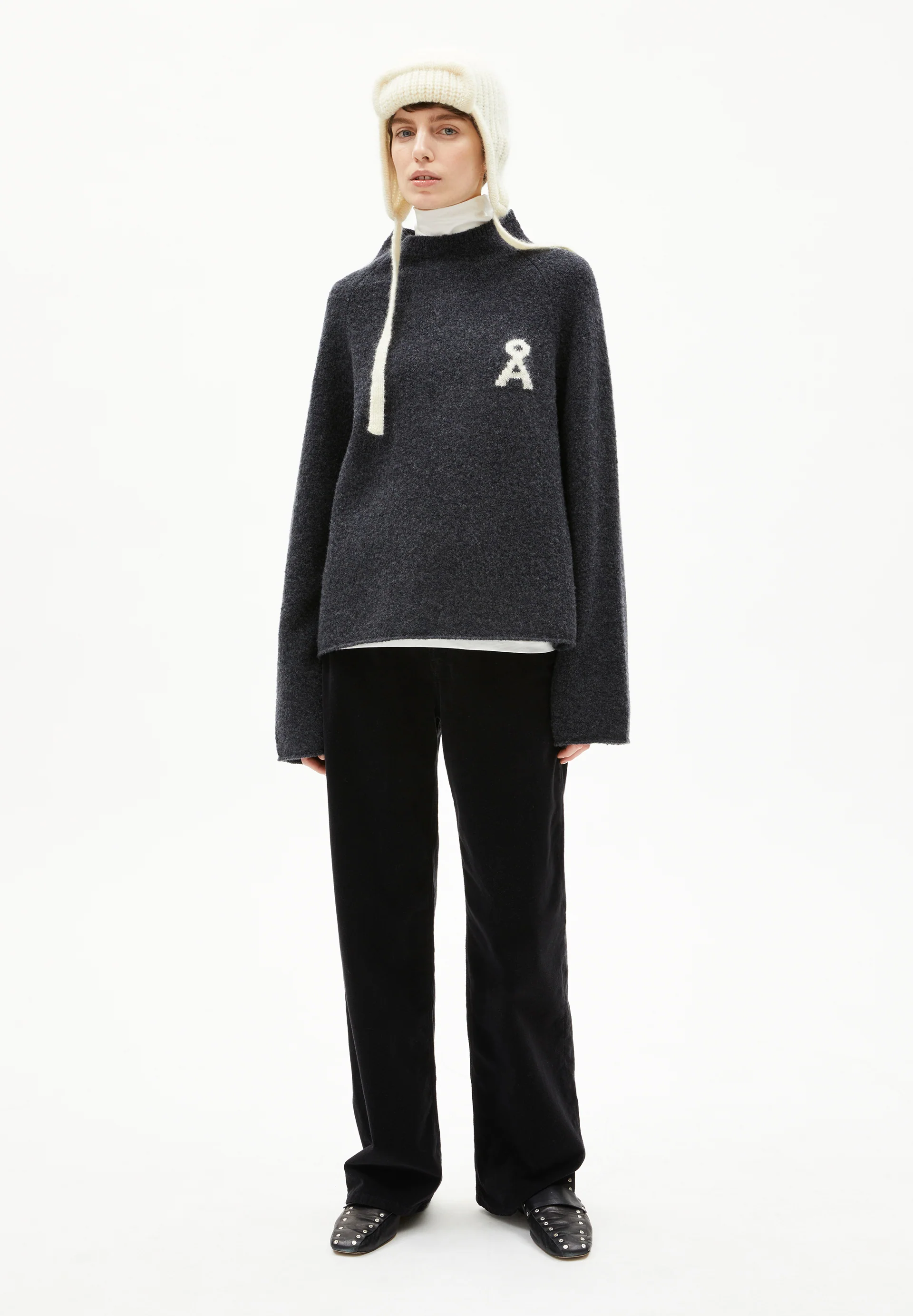 ICONIC Å MONALAA BOUCLÉ Jumper made from a wool blend