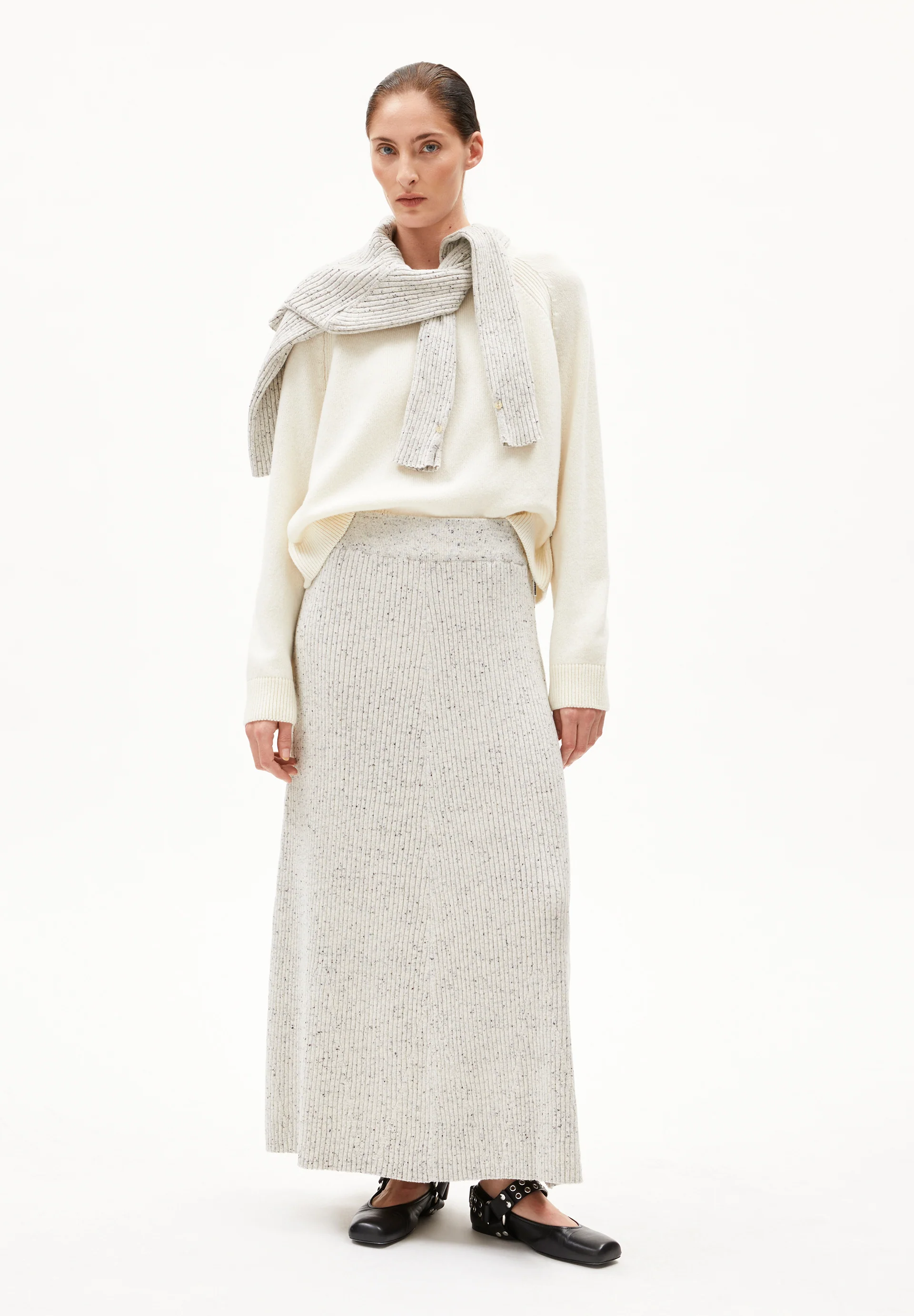 HANAA TWEED Knit Skirt made of recycled Organic Wool Mix