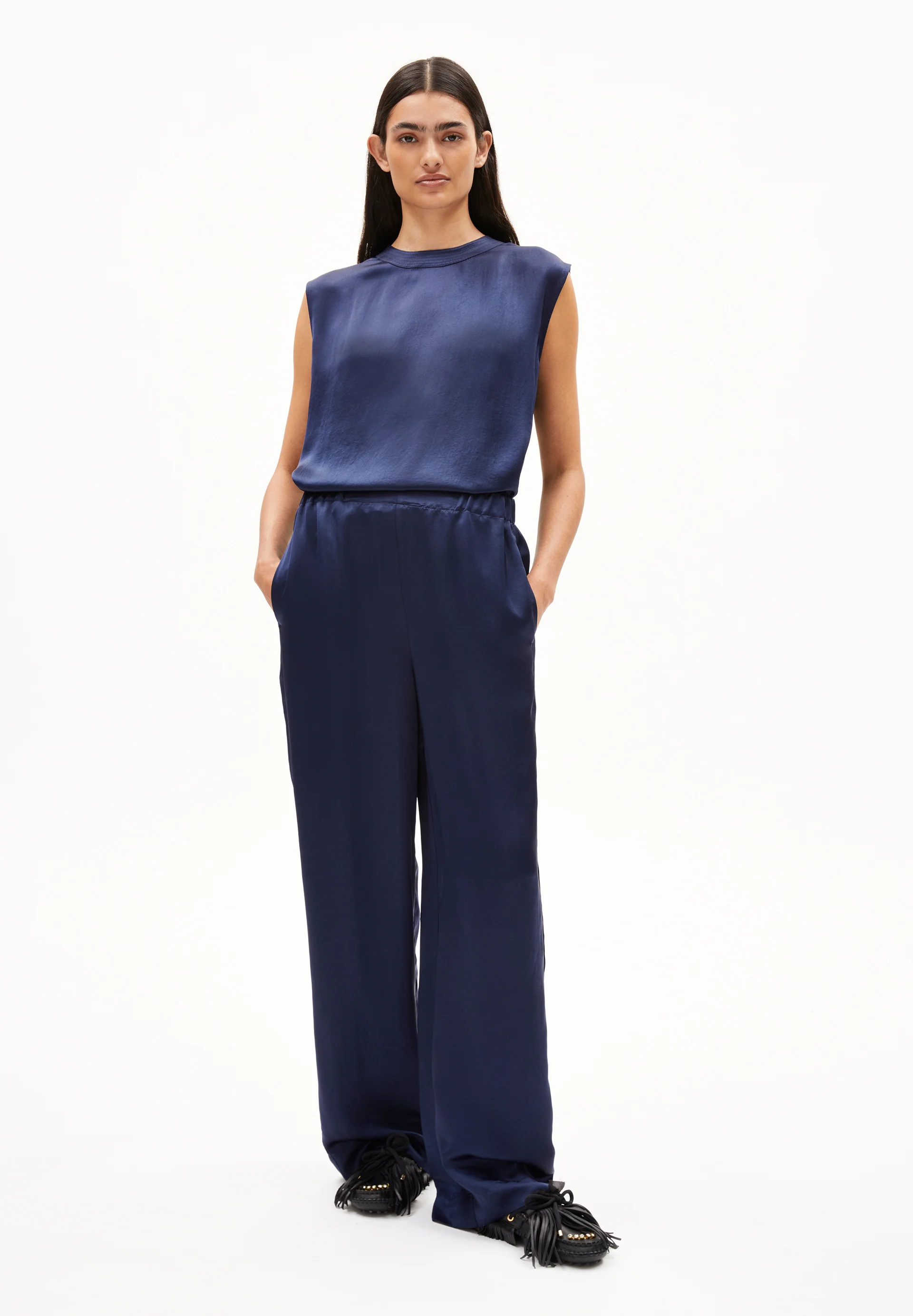 JONVAALIE NIALAA Woven Pants made of Naia™ Renew