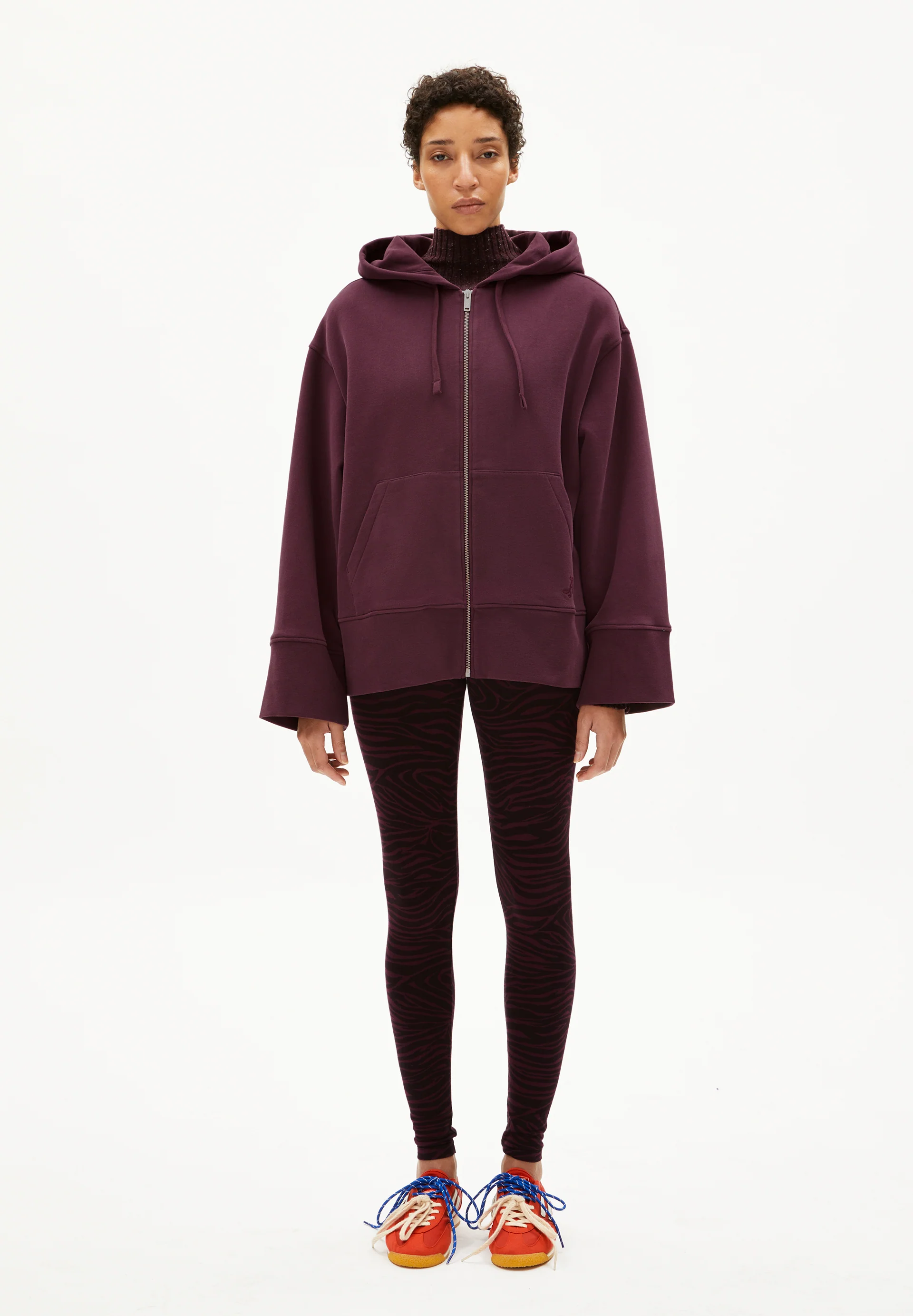 TALIMAA Sweat jacket made from organic cotton
