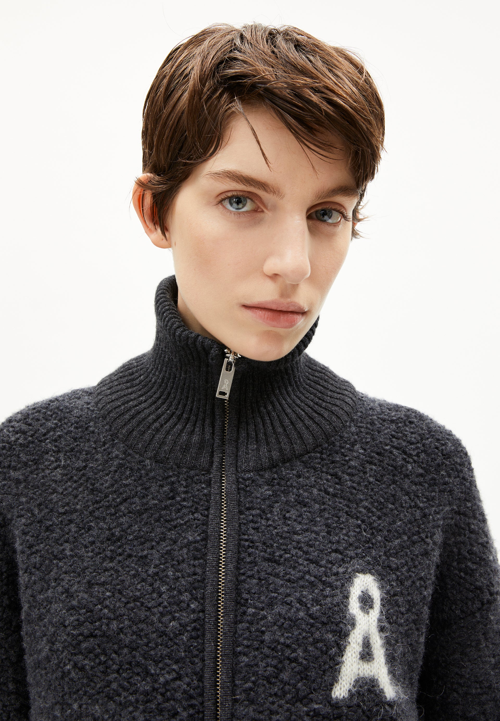 ICONIC Å GWENAA BOUCLÉ Jacket made from organic cotton