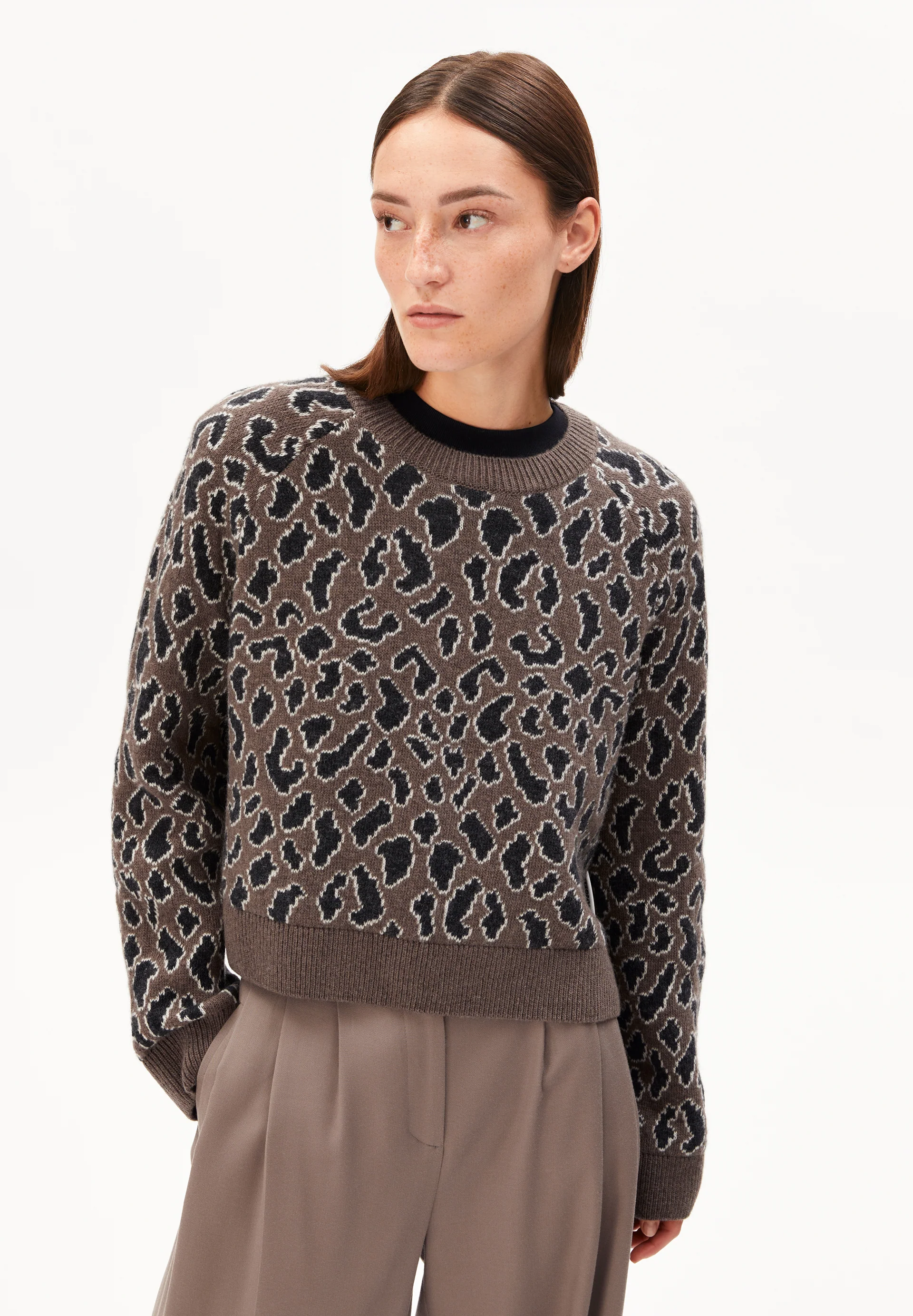 DILIRIAA LEOPAA Sweater made of recycled Organic Wool Mix