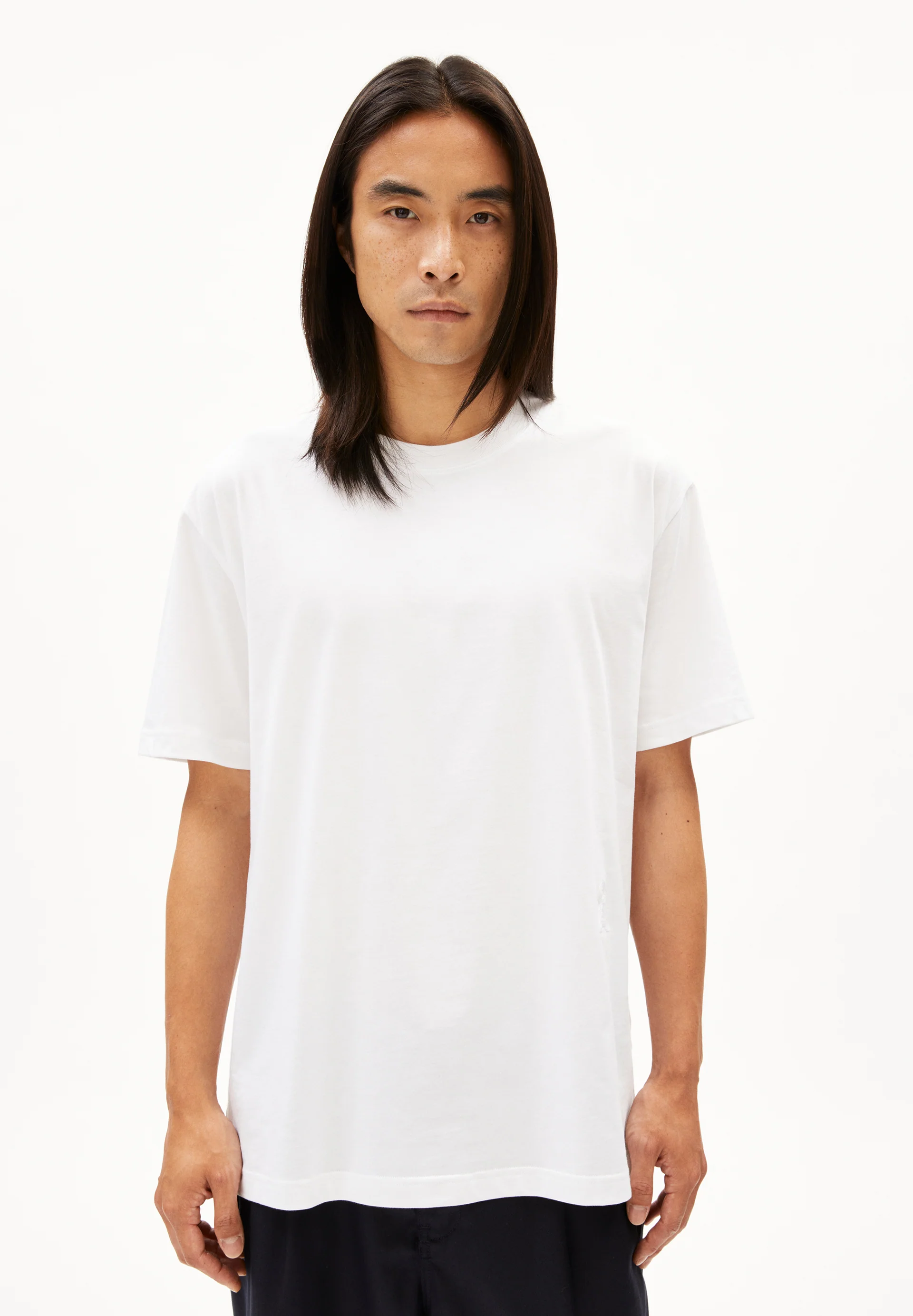 AADRU T-shirts from organic cotton