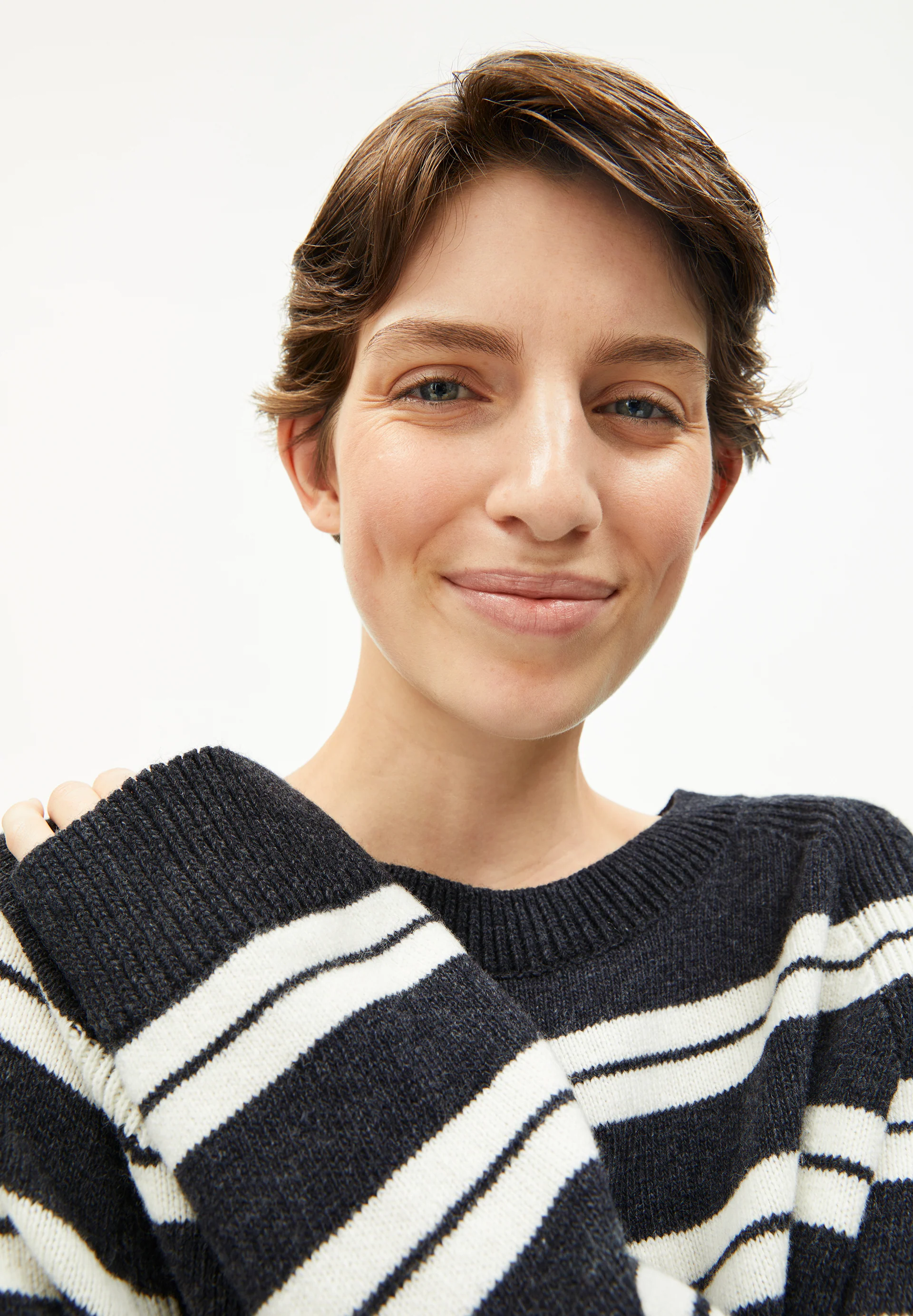 LILIRIAA FINE STRIPES Jumper made from an organic wool blend