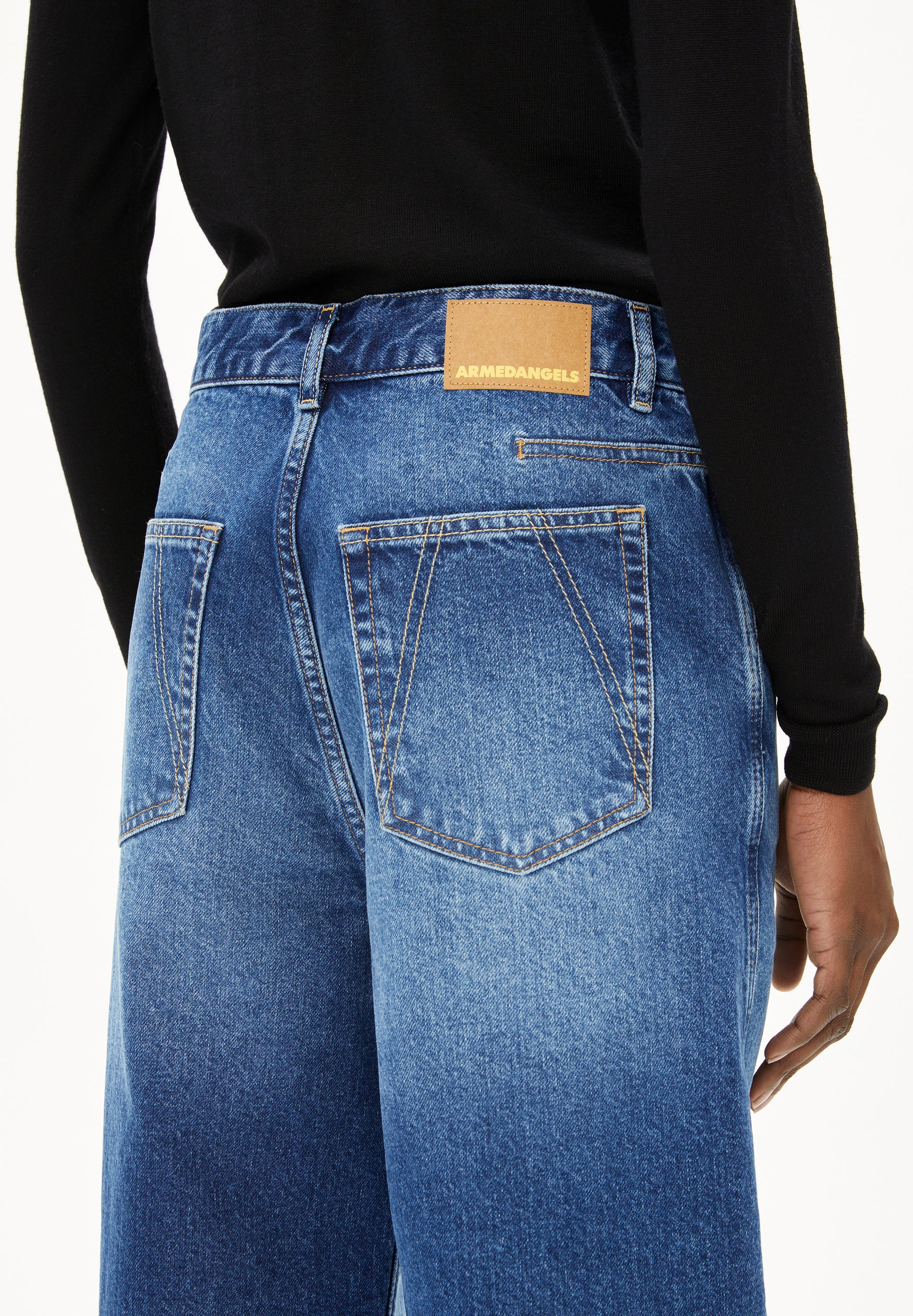 HAAYI Wide leg low waist made from recycled cotton