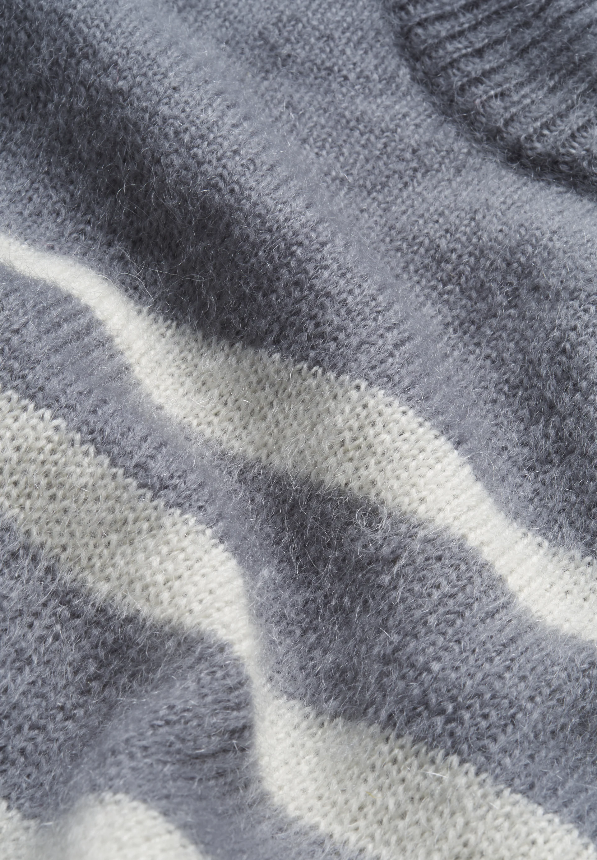 GWYNEIRAA STRIPES Sweater Loose Fit made of Mohair Wool Mix