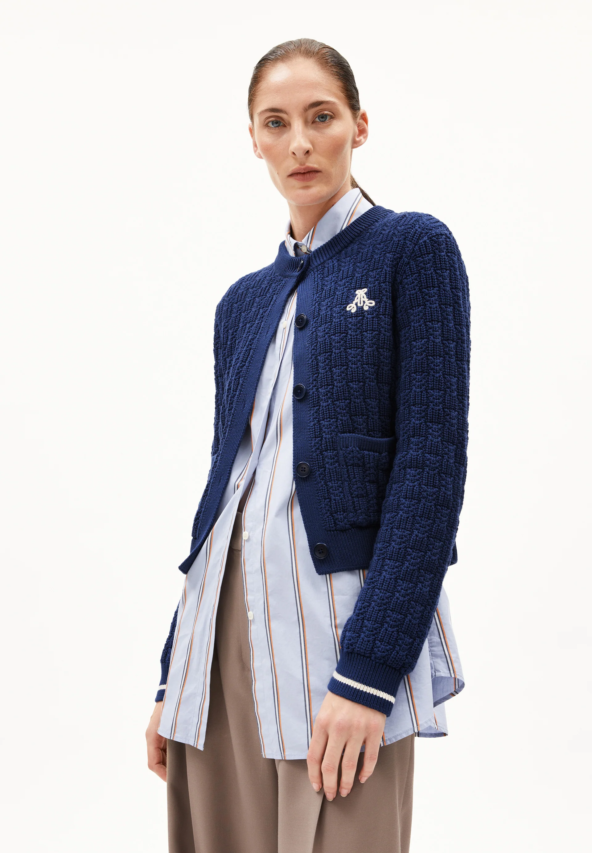 JULIAANAS STRUCTURE Cardigan made of Organic Cotton
