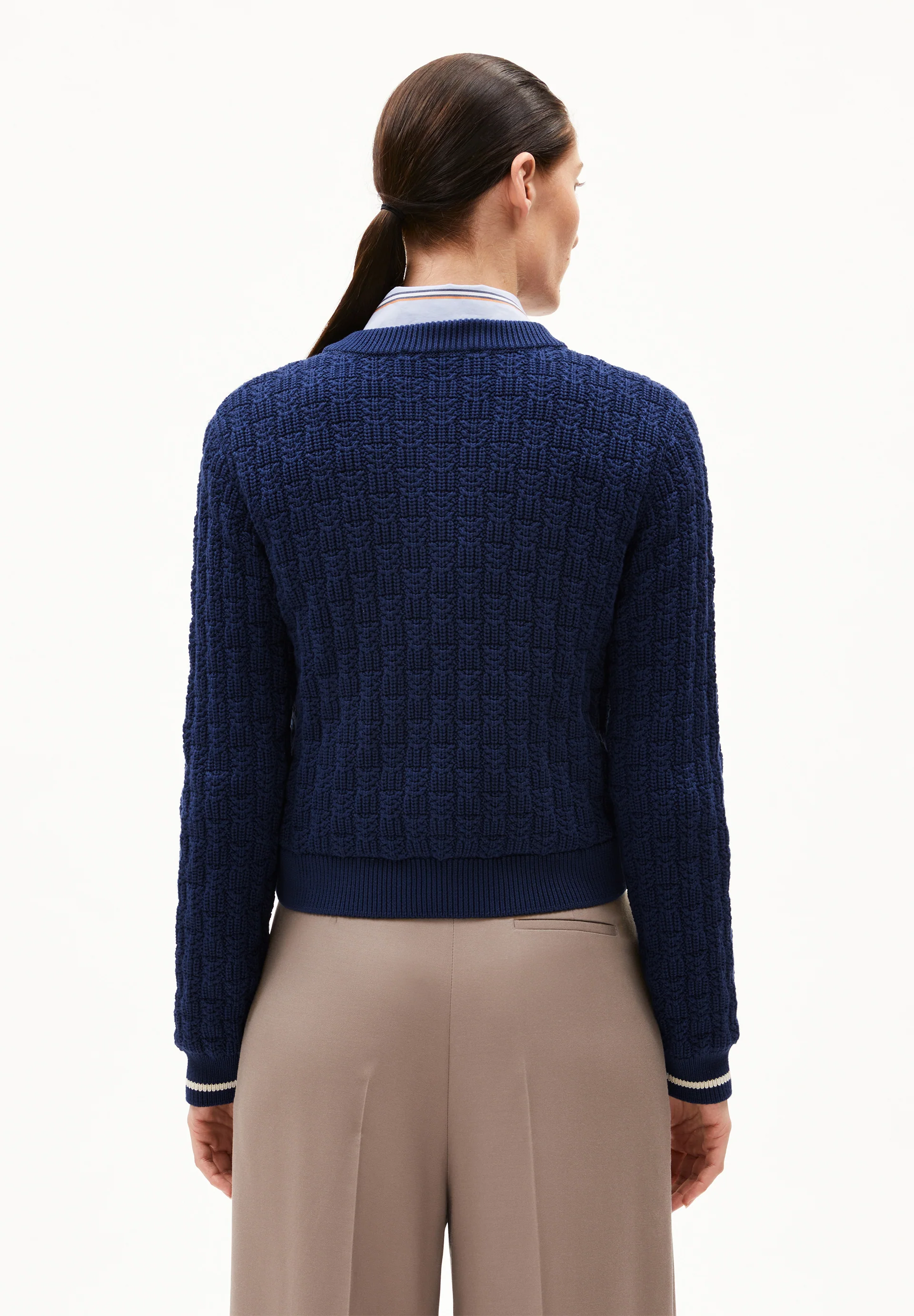 JULIAANAS STRUCTURE Cardigan made of Organic Cotton