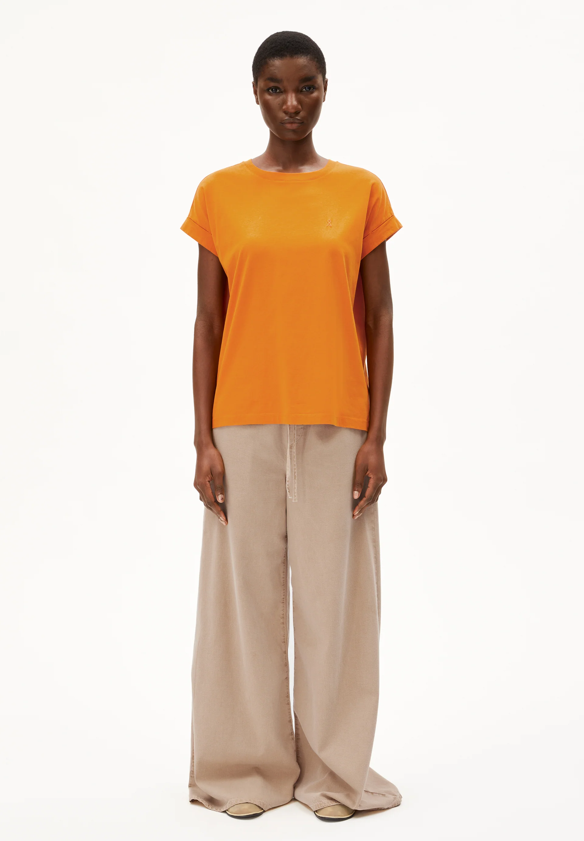 IDAARA T-shirts from organic cotton